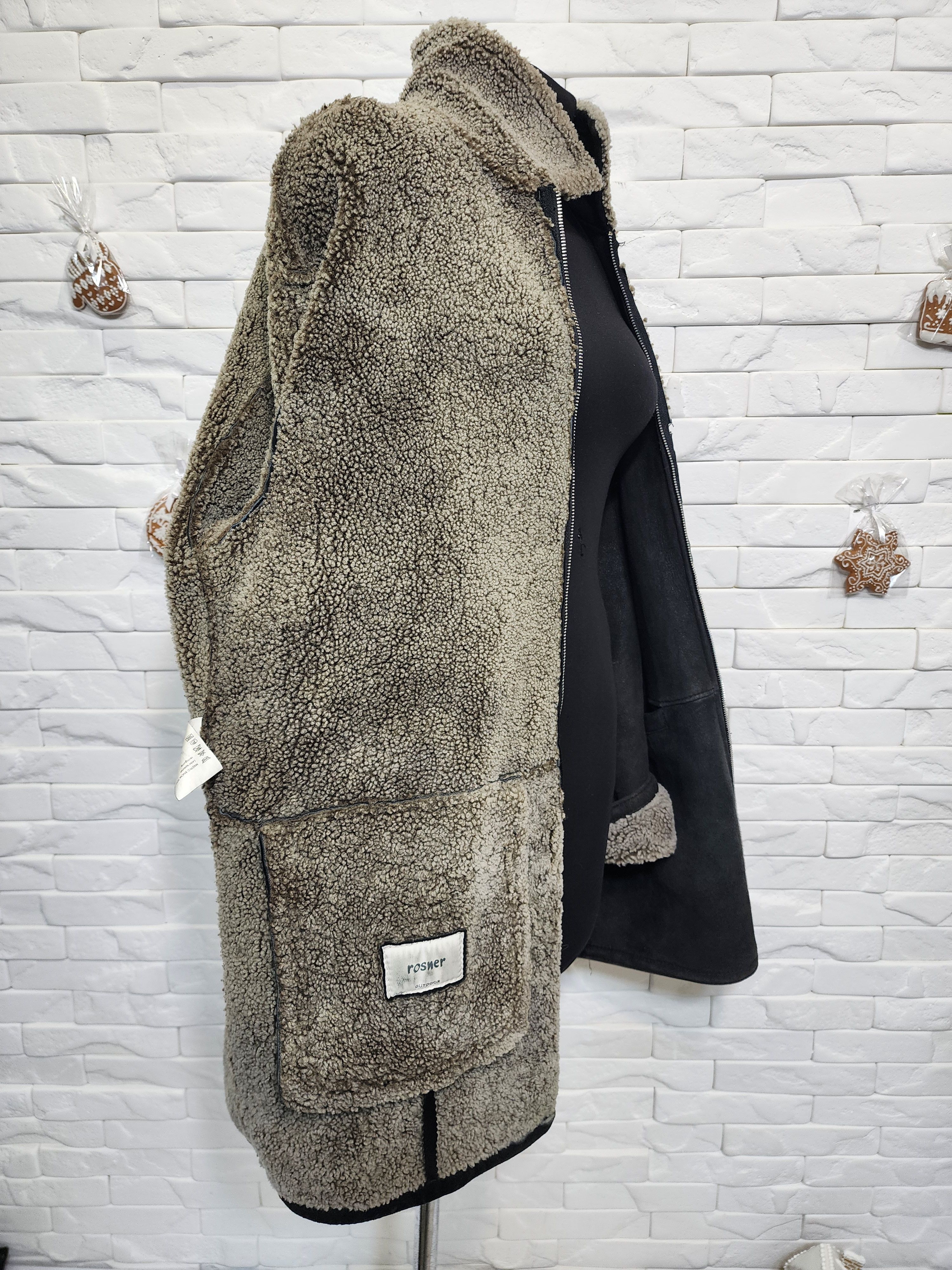 Men's Black Sheepskin Coat: Genuine Fur, Zippered