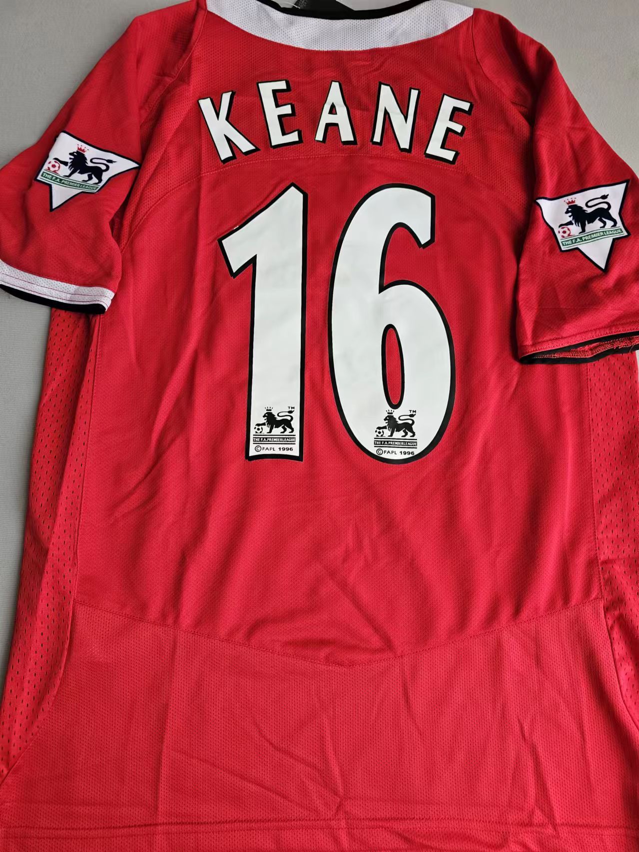 Nike 2004 06 Manchester United 16 Roy Keane Jersey XL Size US XL / EU 56 / 4 - 1 Thumbnail
