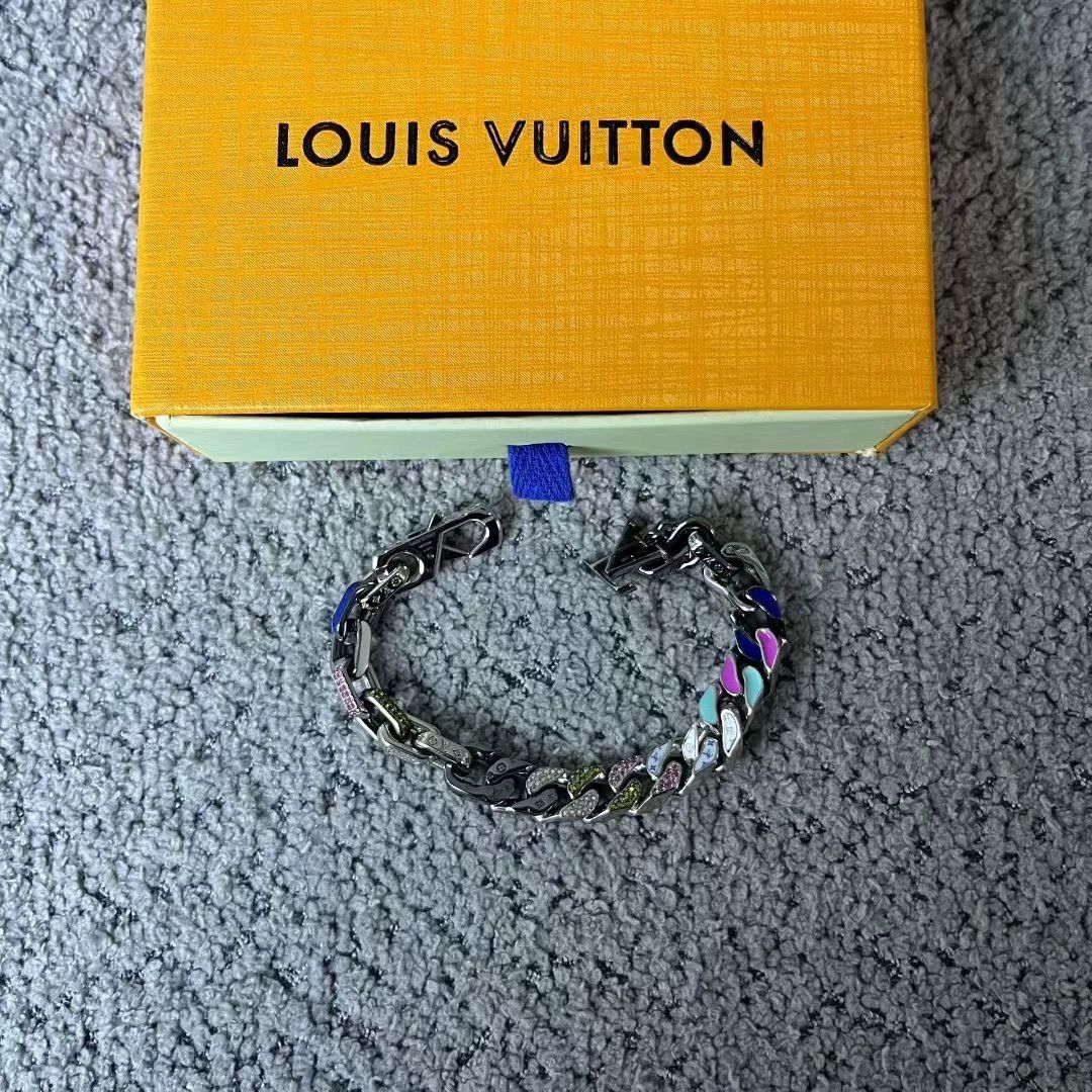 Louis Vuitton louis vuitton latest letter pattern bracelet Size ONE SIZE - 1 Thumbnail