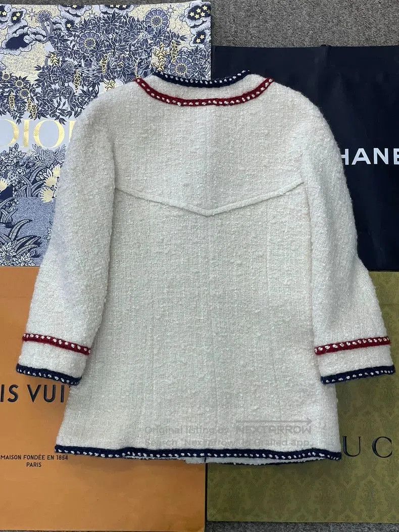 Chanel Chanel White Trimmed Jacket Size 38. Size US M / EU 48-50 / 2 - 3 Thumbnail