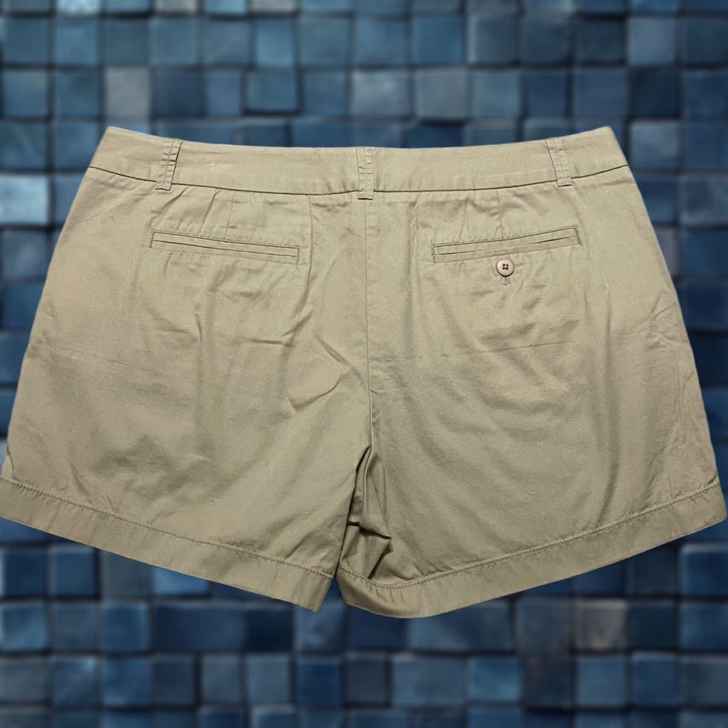 J.Crew J.CREW Shorts Beige 100% Cotton Mid Rise 14 Short Pockets Inseam 4" Casual Women / Beige / J.CREW / 14 / Regular / Solid / Vintage: No Size 36" / US 14 / IT 50 - 1 Thumbnail