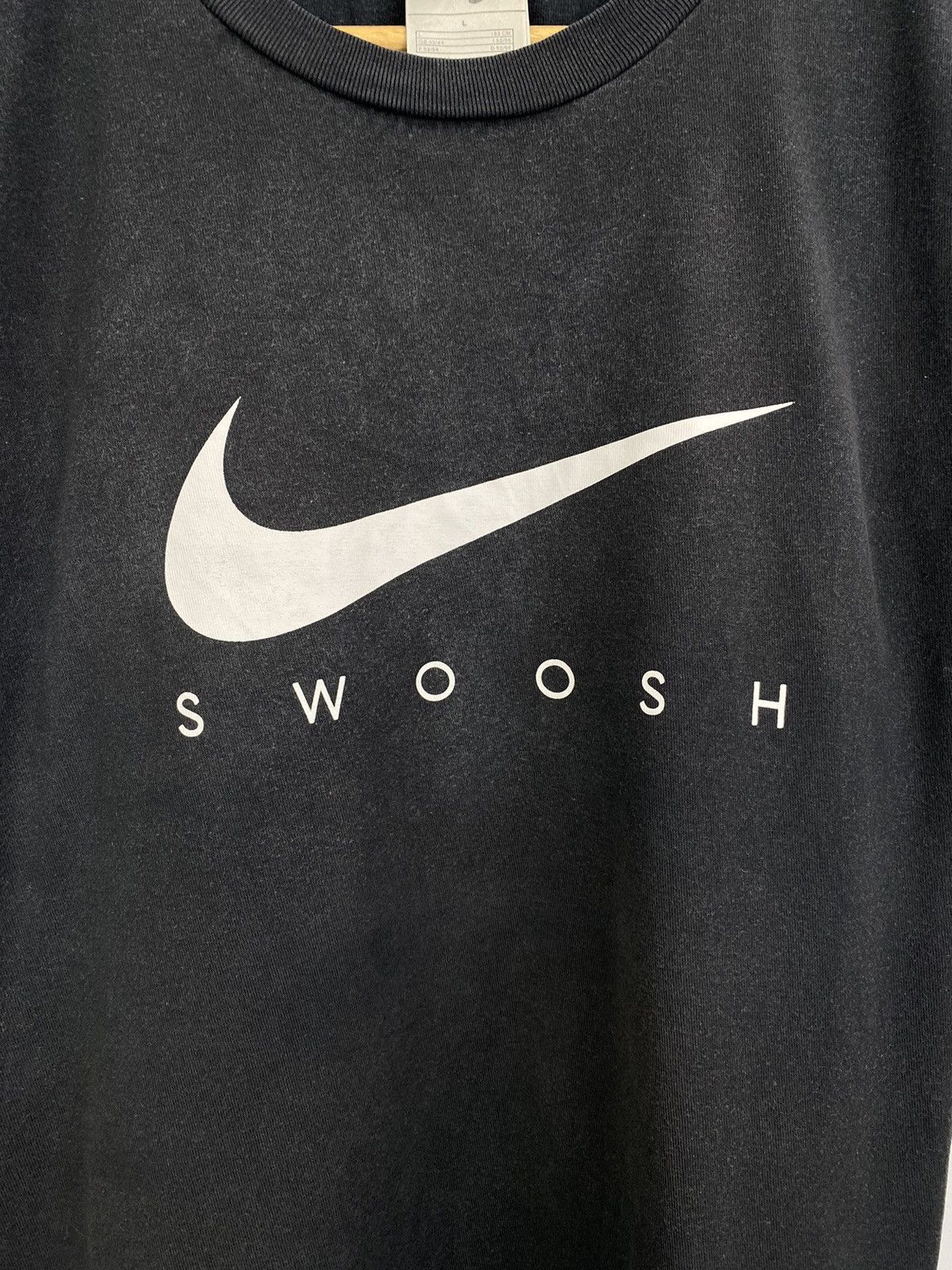 Nike 🇺🇸 Vintage 90s Nike Center Swoosh Logo T-Shirt Rare Retro Y2K Size US L / EU 52-54 / 3 - 4 Thumbnail