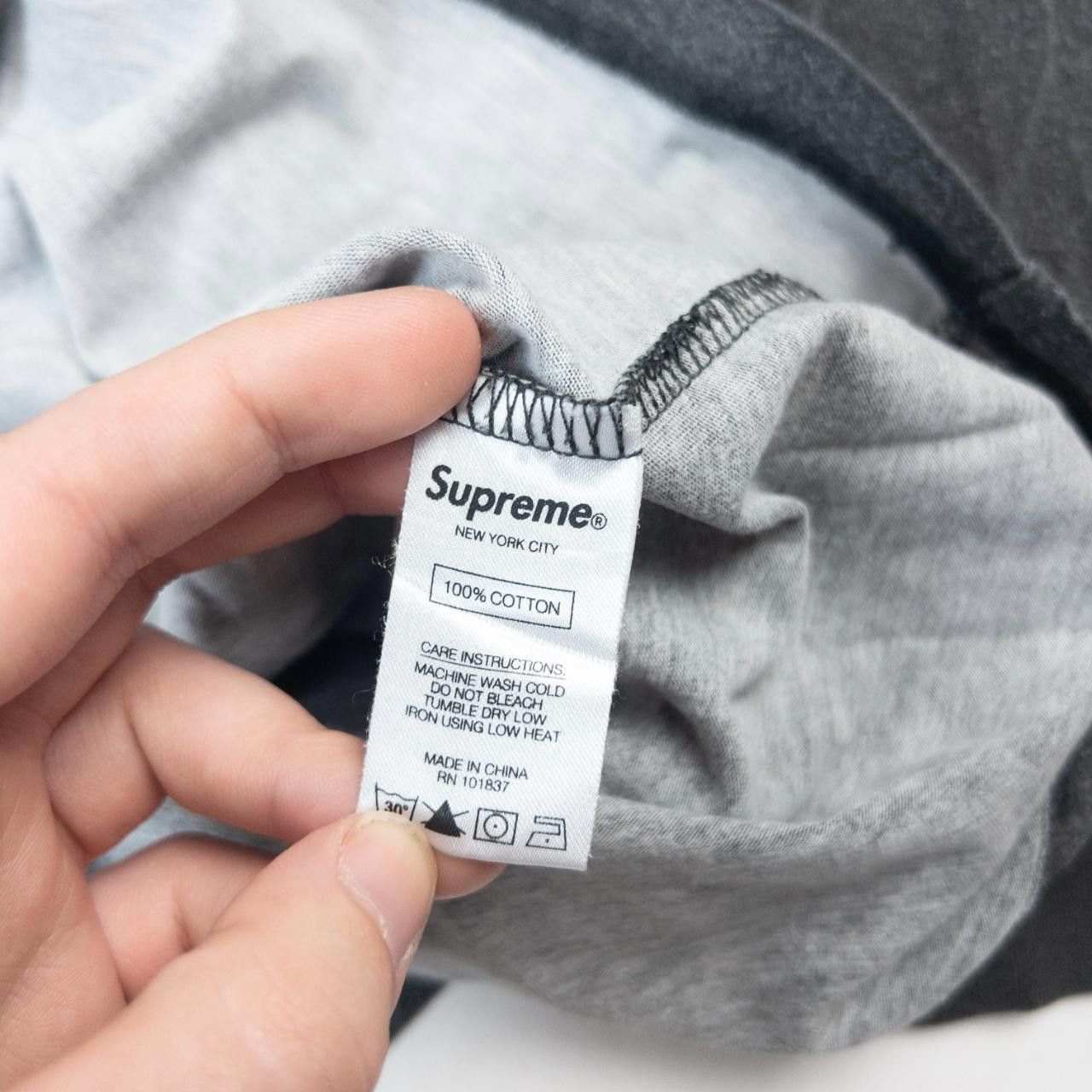 Supreme Vintage Supreme Long Sleeve T Shirt Size XL Size US XL / EU 56 / 4 - 6 Thumbnail