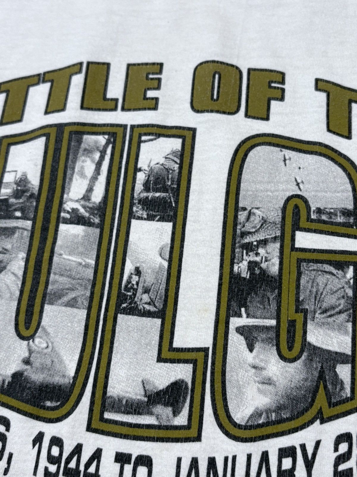 Vintage 90’s Battle of the The Bulge Vintage World War II Tee Shirt Size US M / EU 48-50 / 2 - 4 Thumbnail