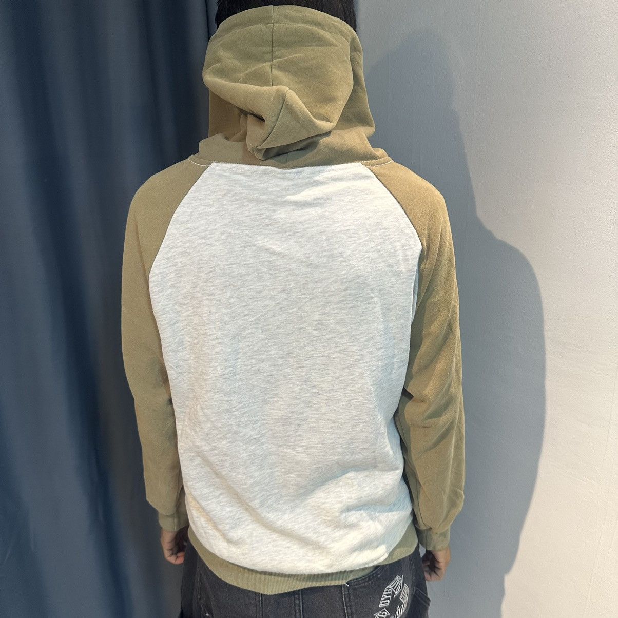 Japanese Brand DISTRESSED TWO TONE COLOR HOODIE JAPANESE BRAND Size US M / EU 48-50 / 2 - 12 Thumbnail