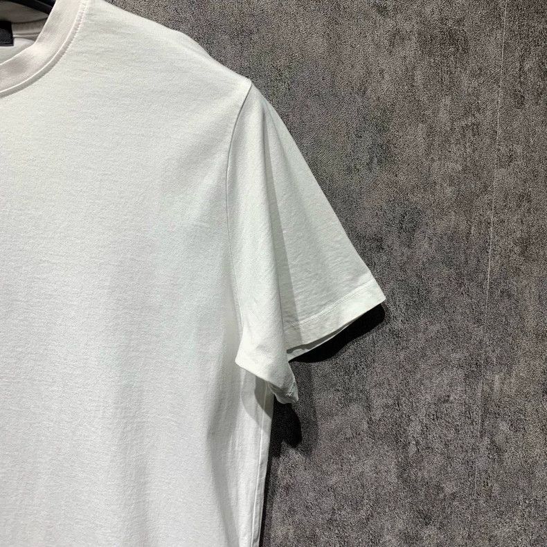Prada Prada Robot short sleeves 2501-Nextarrow Size US M / EU 48-50 / 2 - 8 Thumbnail