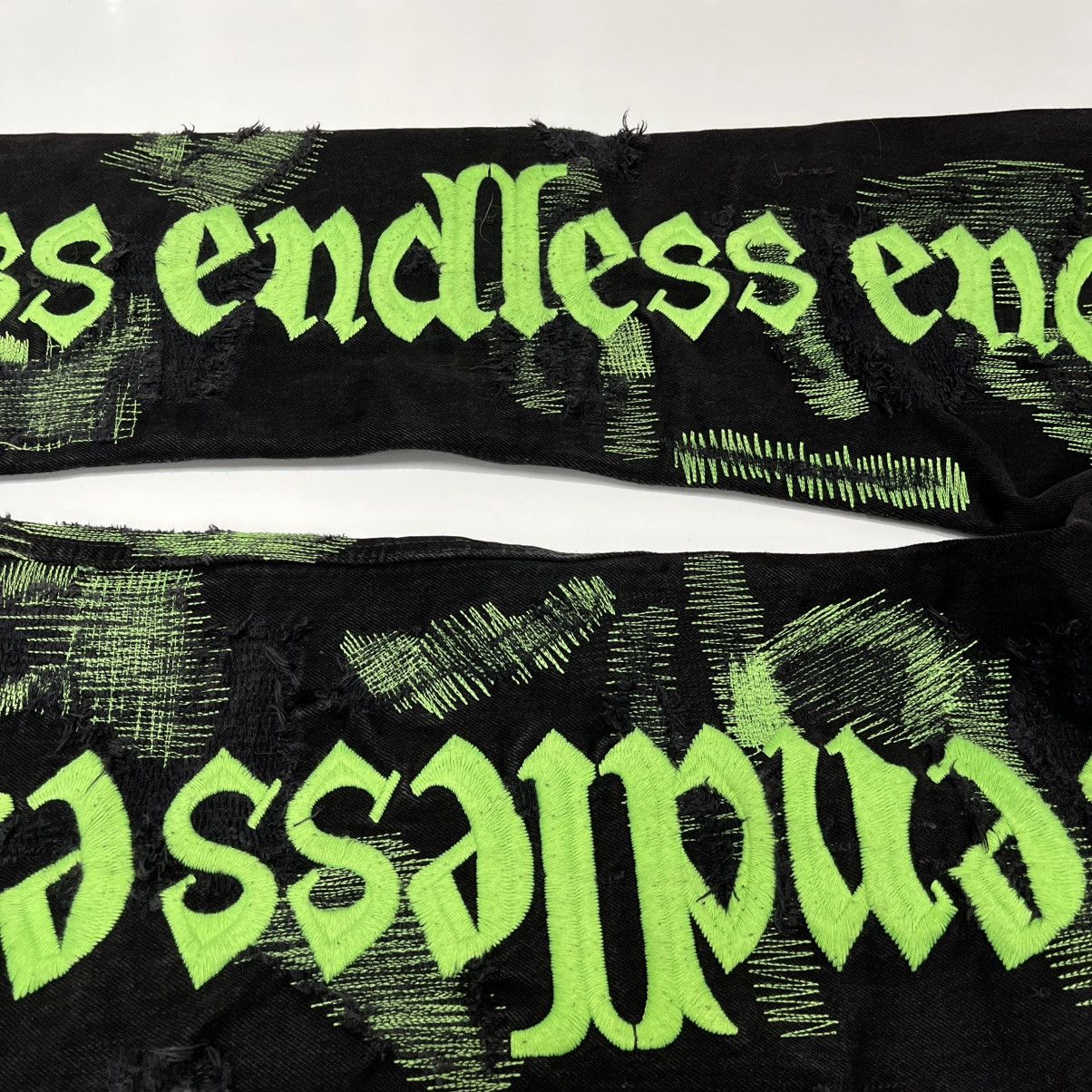 Endless Vlone x Endless Embroidered And Distressed Denim Jeans B/G Size US 32 / EU 48 - 5 Thumbnail