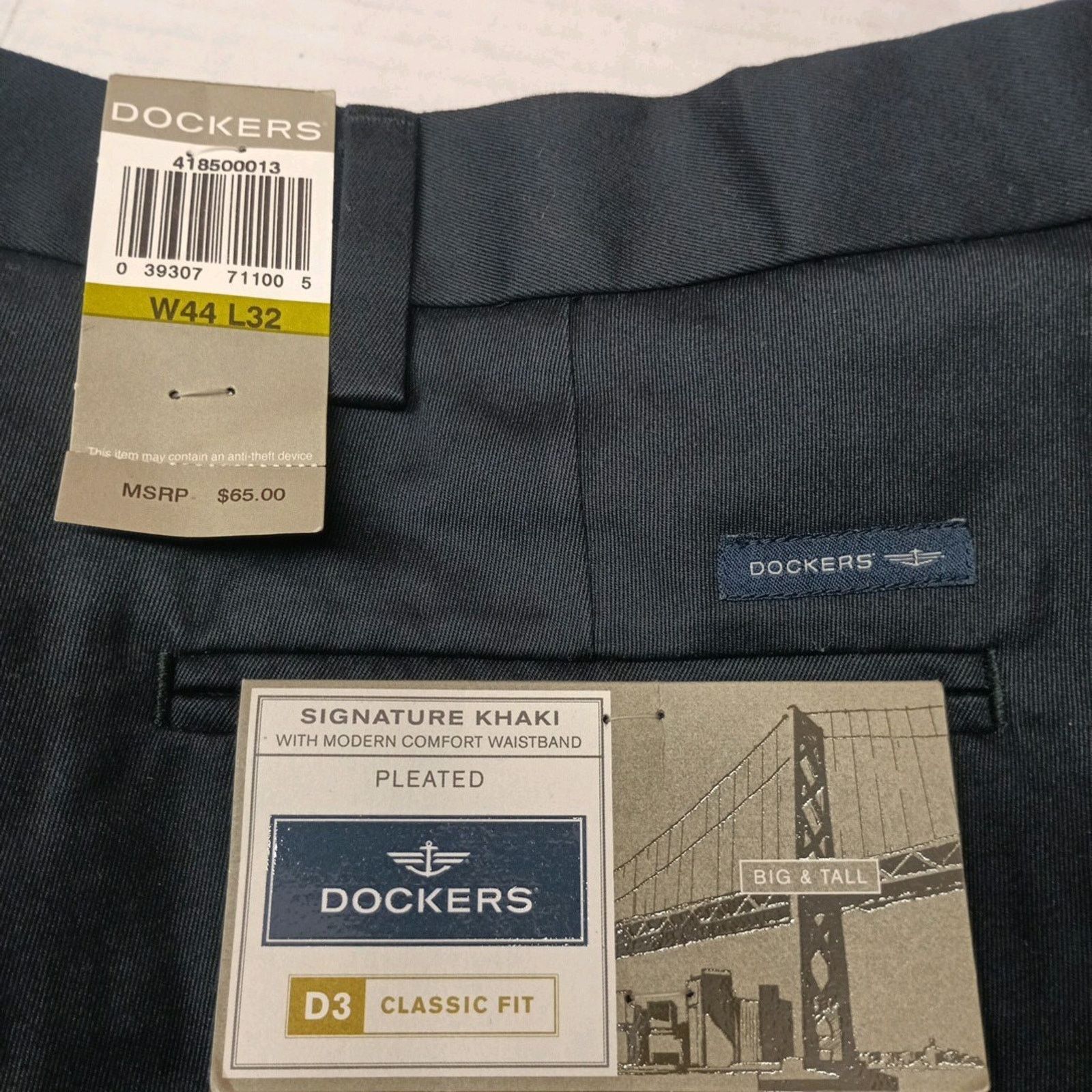 Dockers Dockers Signature Khakis Men's 44x32 Black Classic Pleated Size US 44 / EU 60 - 2 Thumbnail