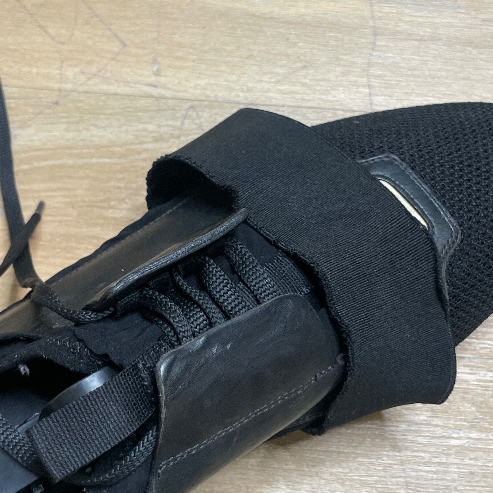Balenciaga BALENCIAGA RUNNER Sneakers TRAINERS SHOES Black Leather Men Size US 10 / EU 43 - 13 Thumbnail