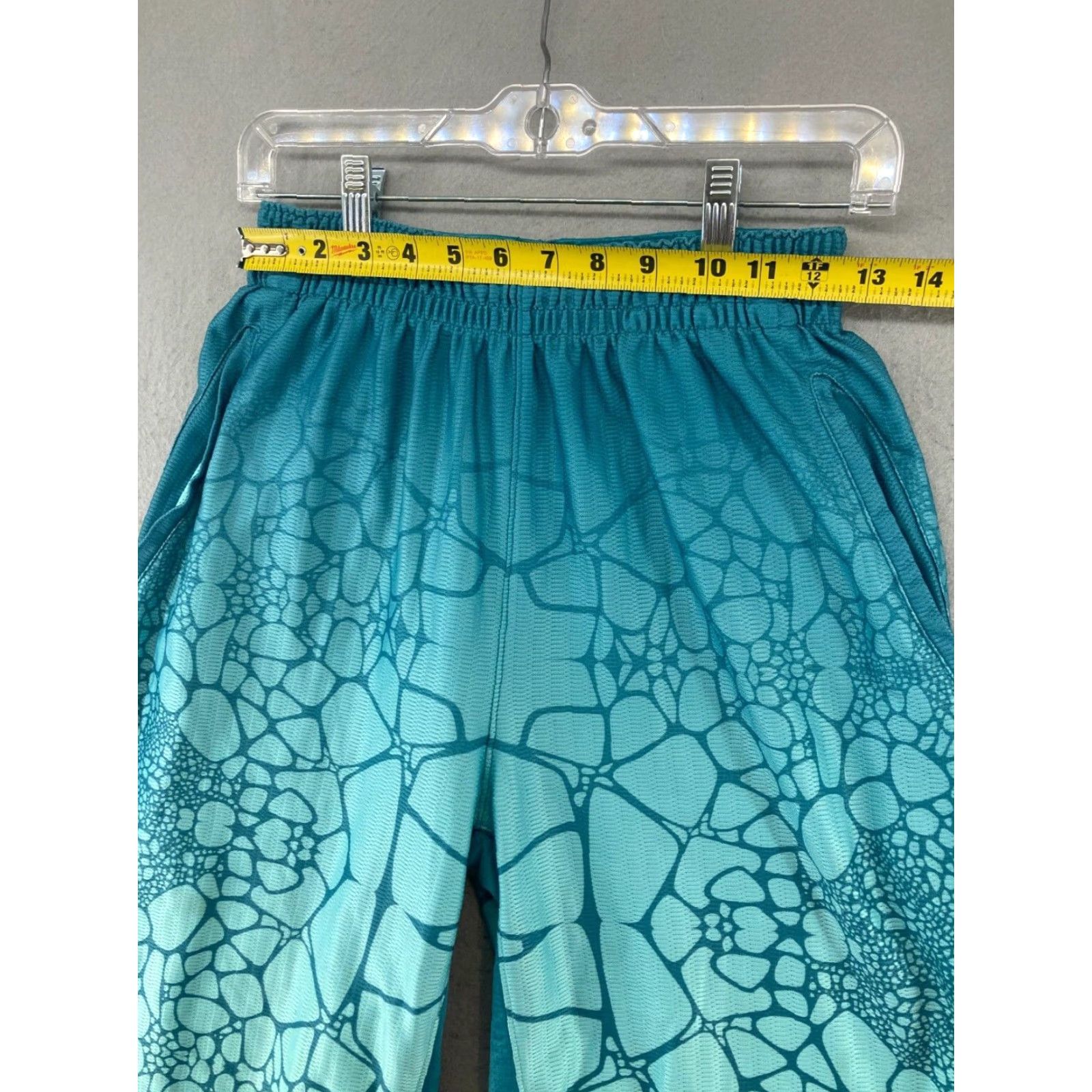 Nike Nike Dri Fit Athletic Shorts Mens Small Blue Snake Print Lebron James Size US 29 - 2 Thumbnail