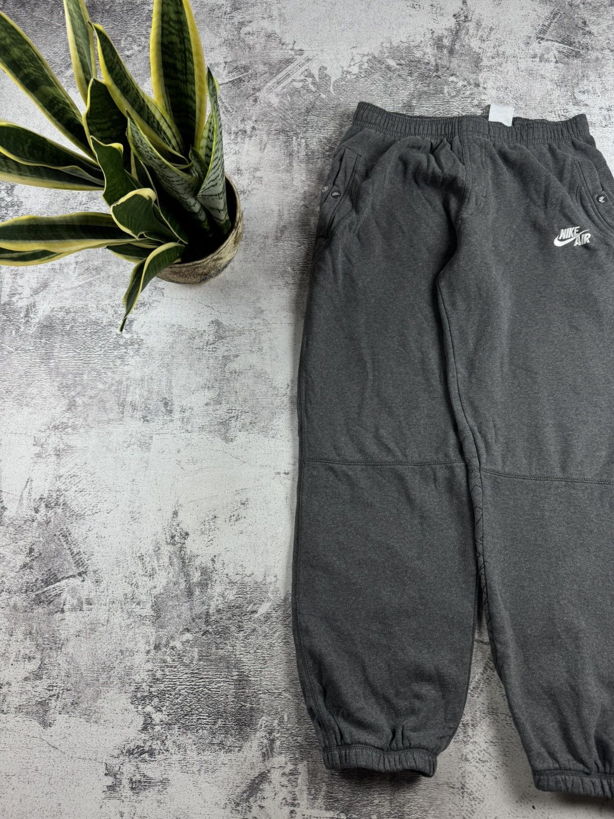 Nike Nike Air Medium Gray Men Baggy Wide Sweat Pants Trousers Activewear Cotton Sport Size US 32 / EU 48 - 2 Thumbnail