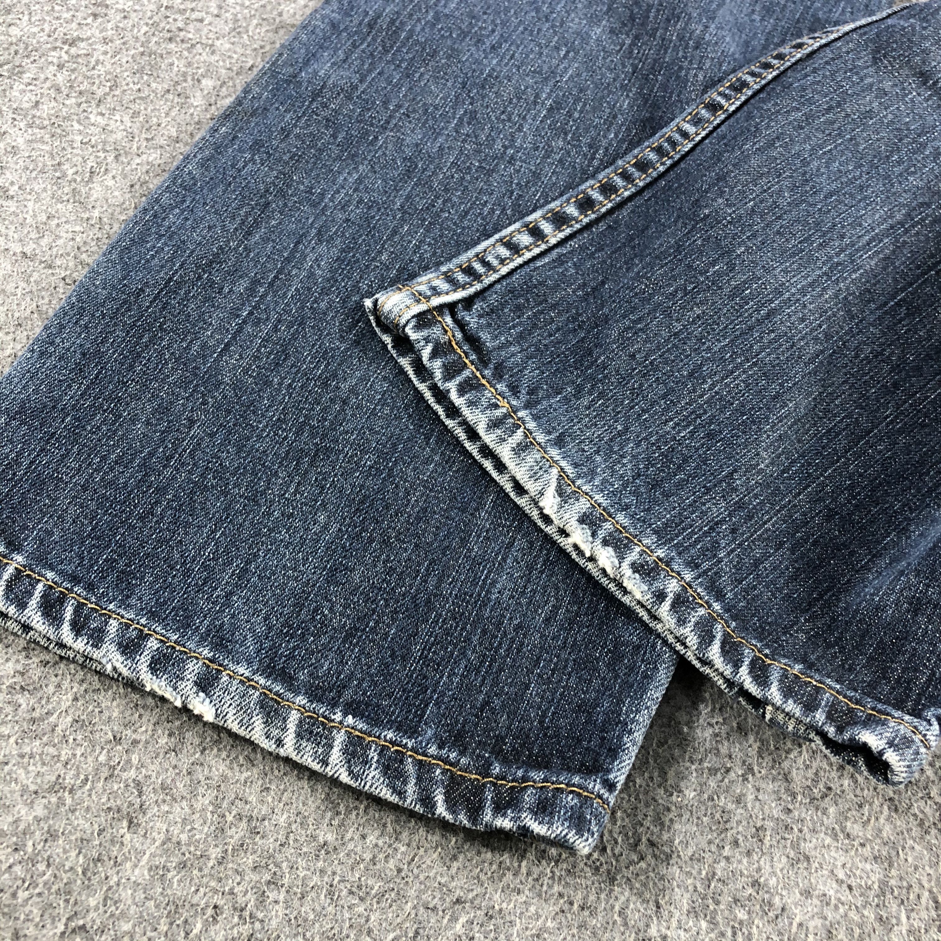 Levi's Vintage Blue Wash Levis Jeans-J2200 Size US 29 - 5 Thumbnail