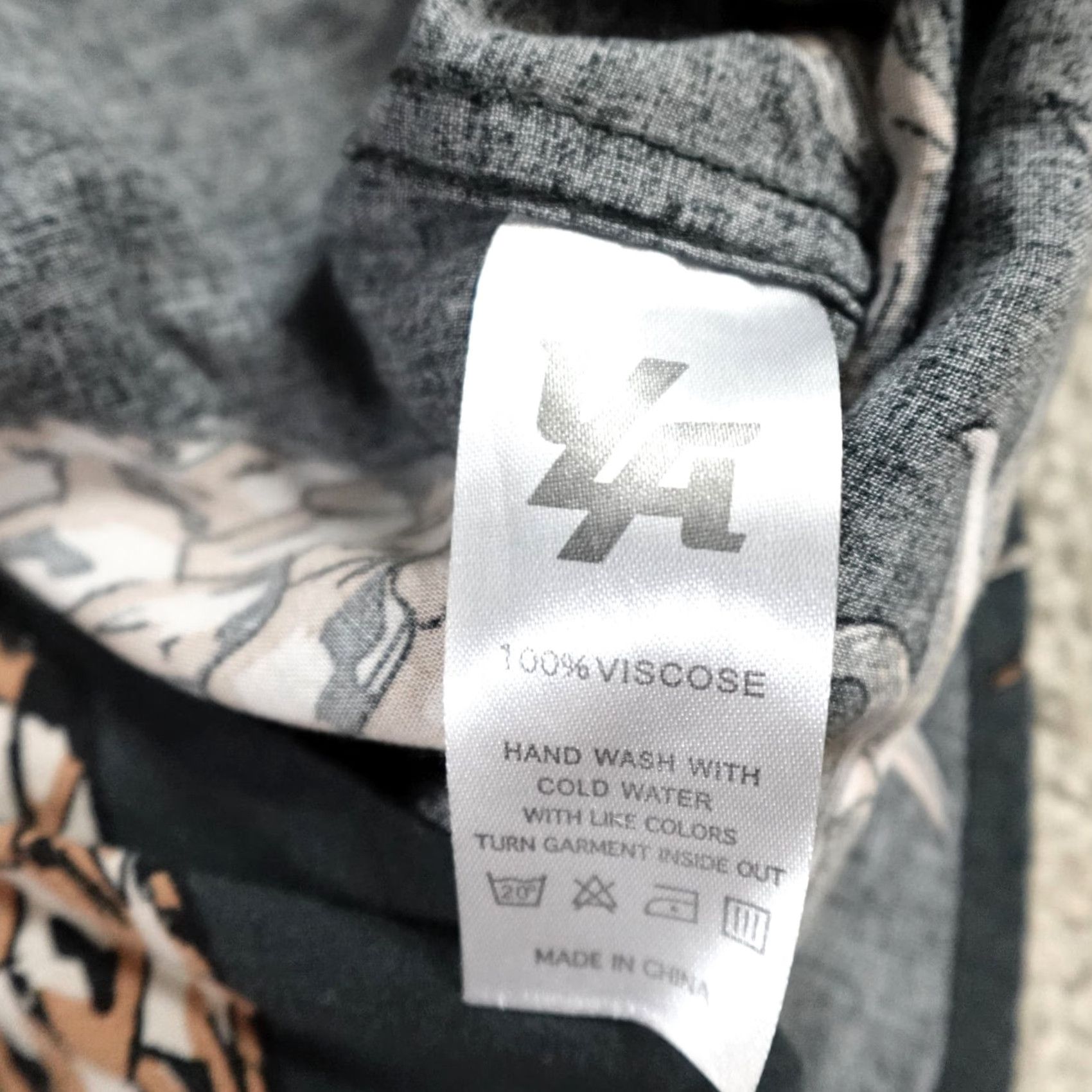 YoungLA Youngla Shirt Short Sleeve Gray Pineapples All Over Print Small Size US S / EU 44-46 / 1 - 4 Thumbnail