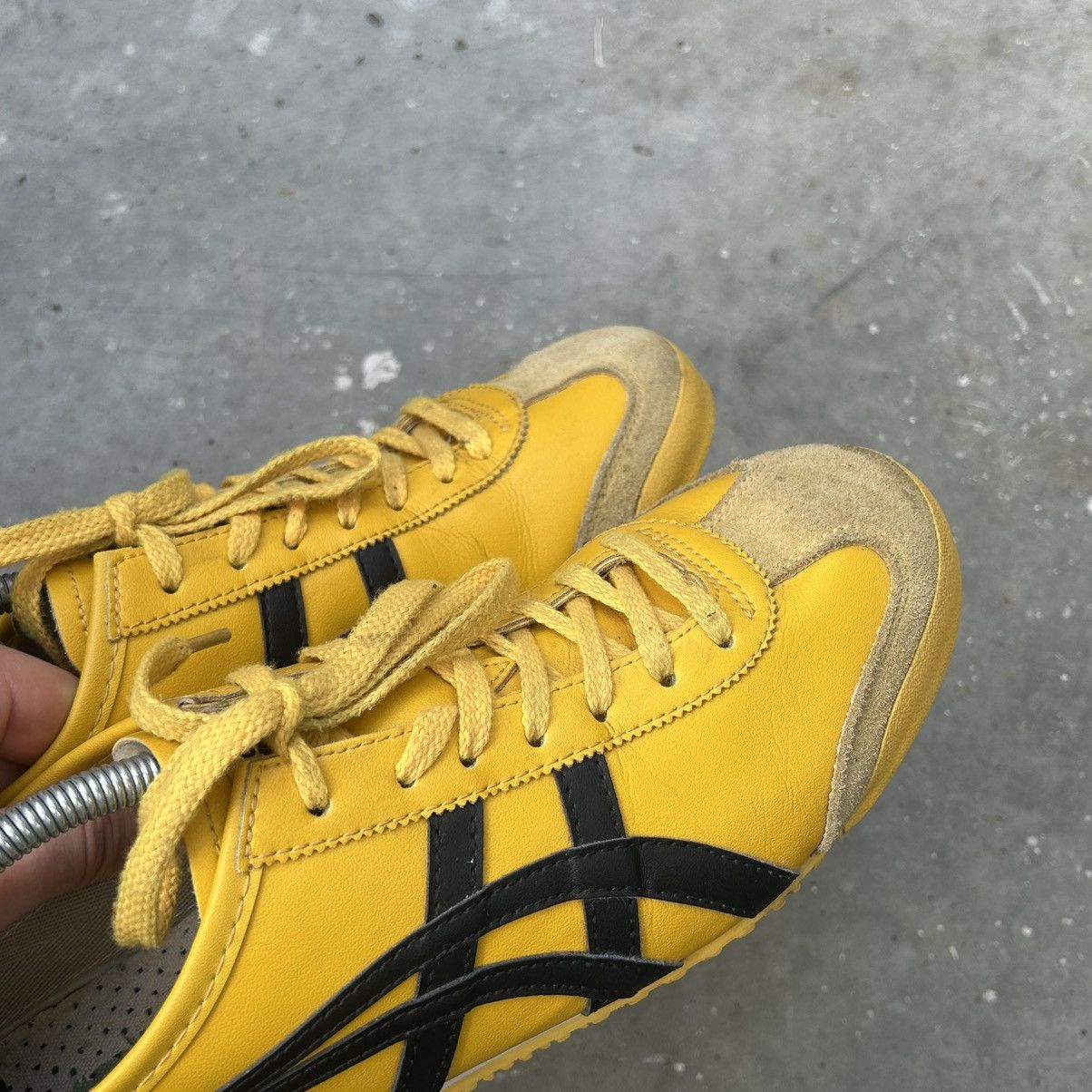 Asics ASICS Onitsuka Tiger Kill Bill icon yellow vintage sneakers Size US 11 / EU 44 - 6 Thumbnail
