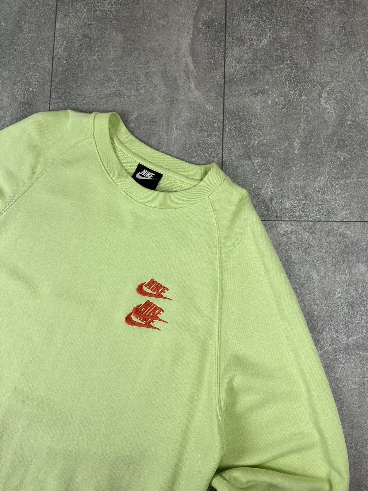 Nike Nike World Tour NSW Overprint Logo Sweatshirt Size US L / EU 52-54 / 3 - 3 Thumbnail