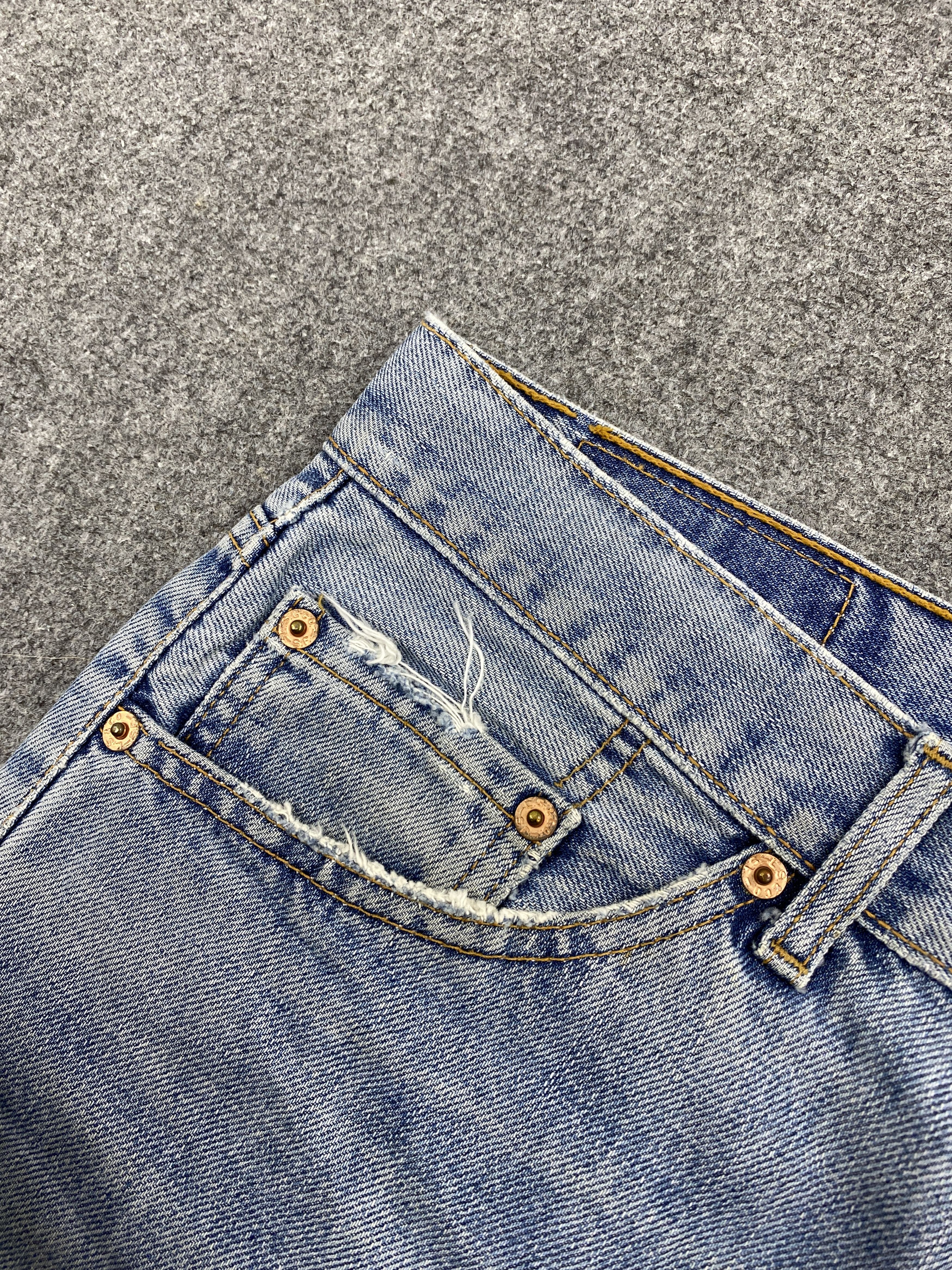 Vintage 90s Levi's 517 Flared Bootcut Jeans
