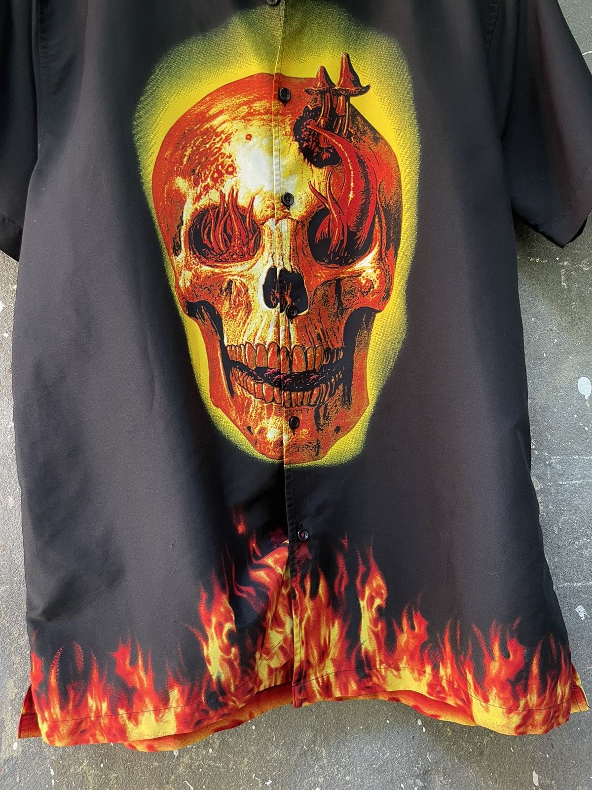 Vintage Vintage 666 Devil Skull Shirt Short Y2K Fire RARE Size US S / EU 44-46 / 1 - 4 Thumbnail