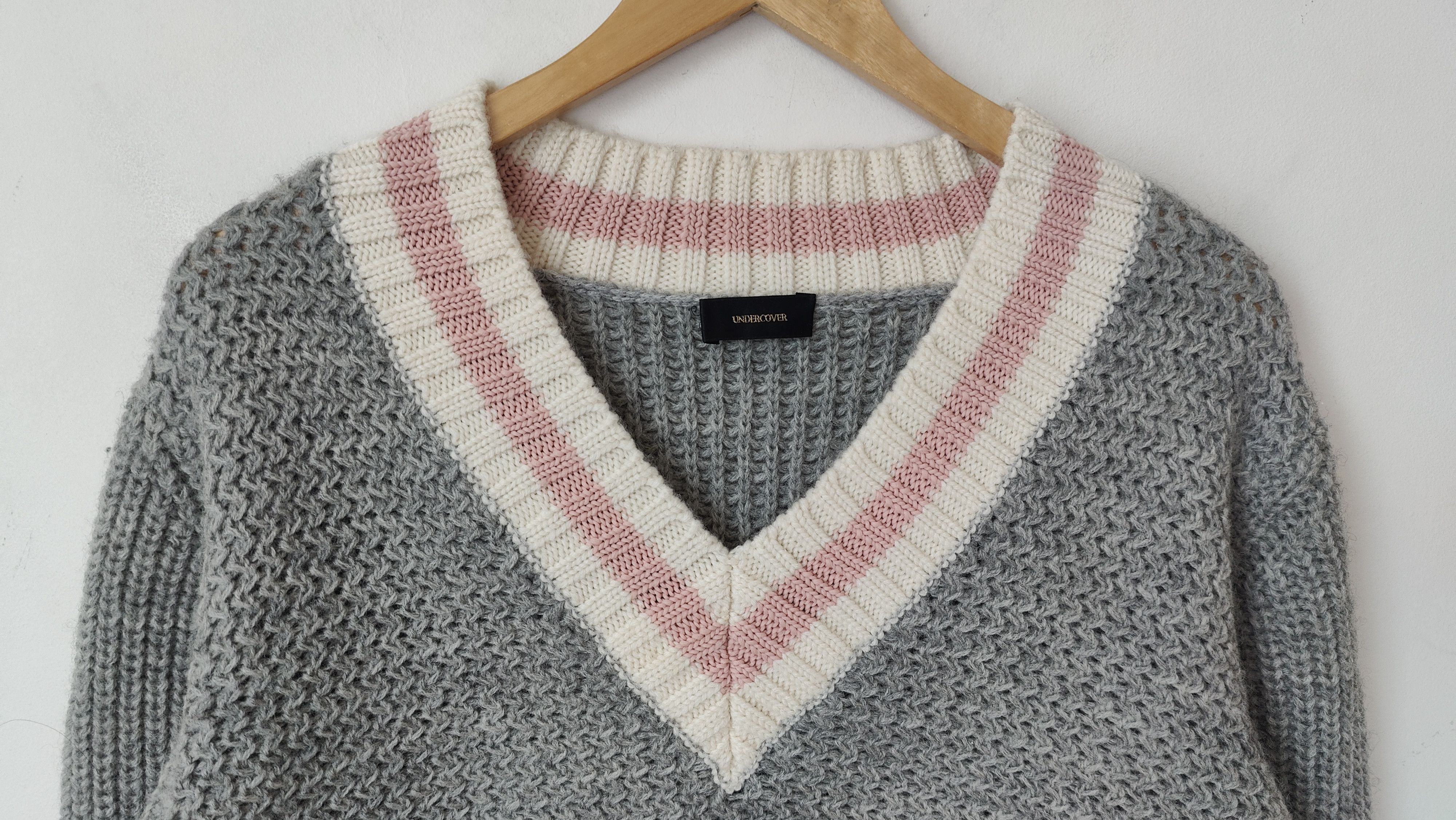 Undercover Undercover AW2017 V-Neck Heavy Knitted Wool Sweater Size US M / EU 48-50 / 2 - 3 Thumbnail