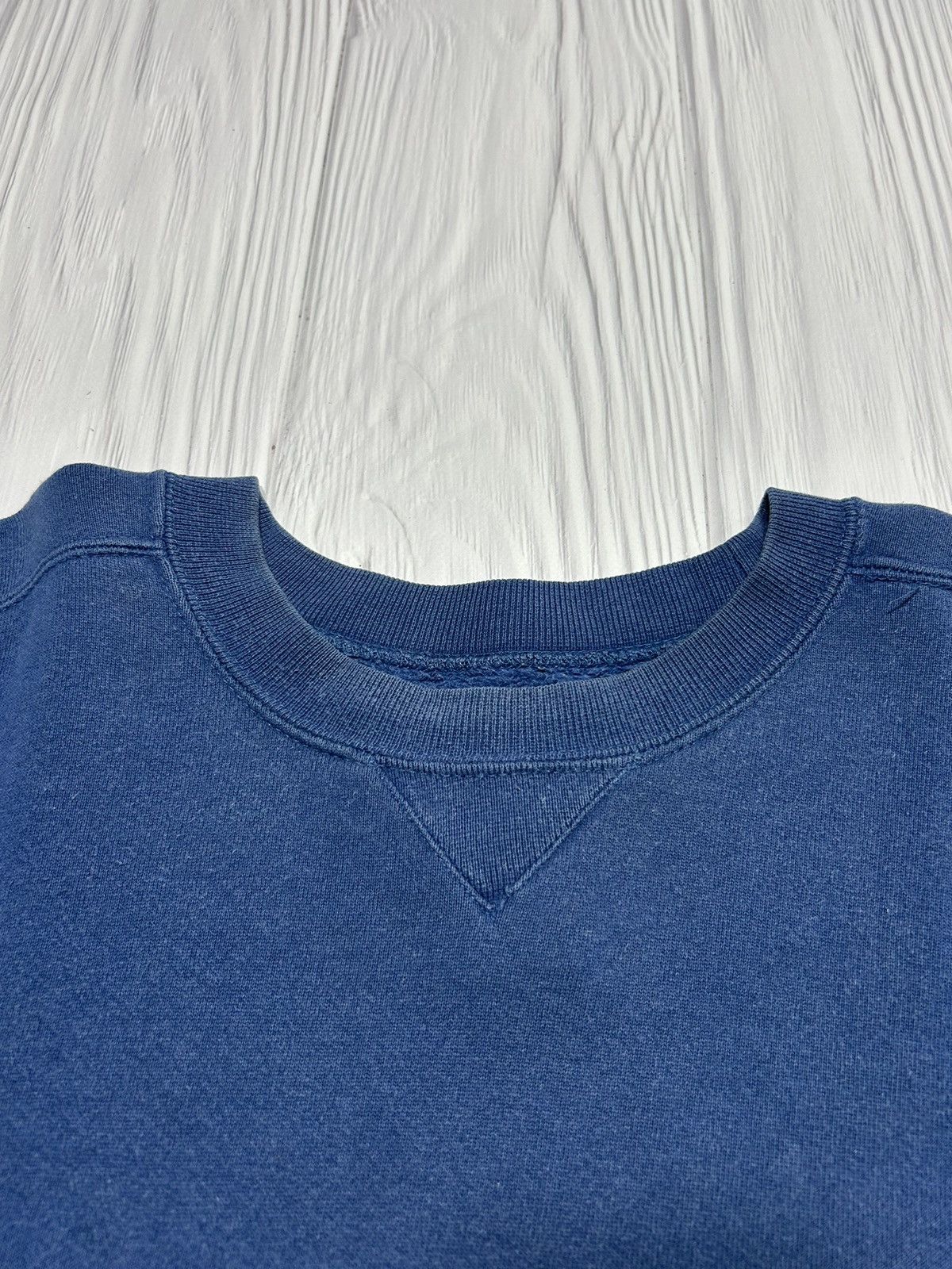 Nike Rare Vintage 90s Nike Big Central Logo Sweatshirt Size US XL / EU 56 / 4 - 7 Thumbnail
