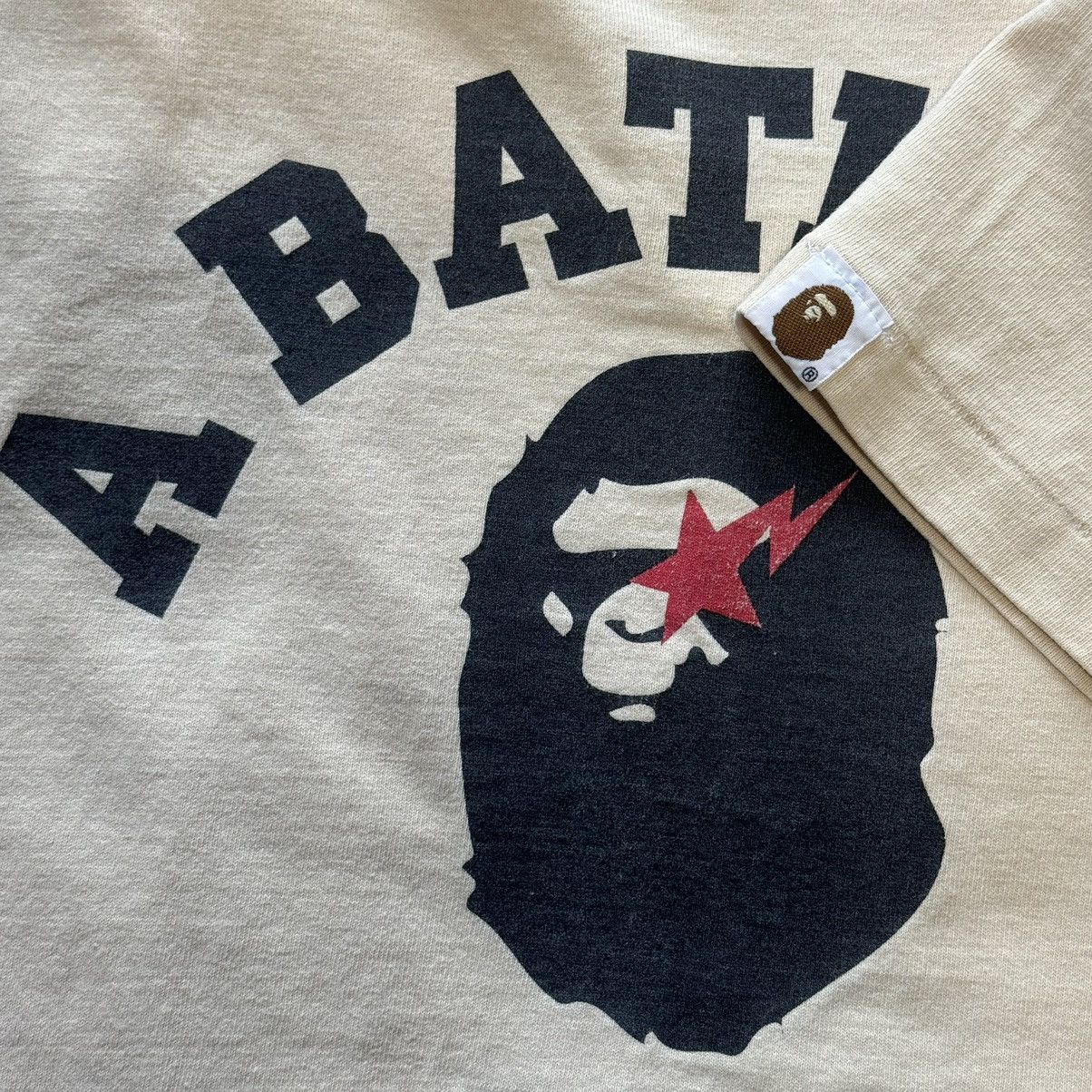 Bape × Vintage OG Star College Logo Tee Beige Size US L / EU 52-54 / 3 - 10 Thumbnail