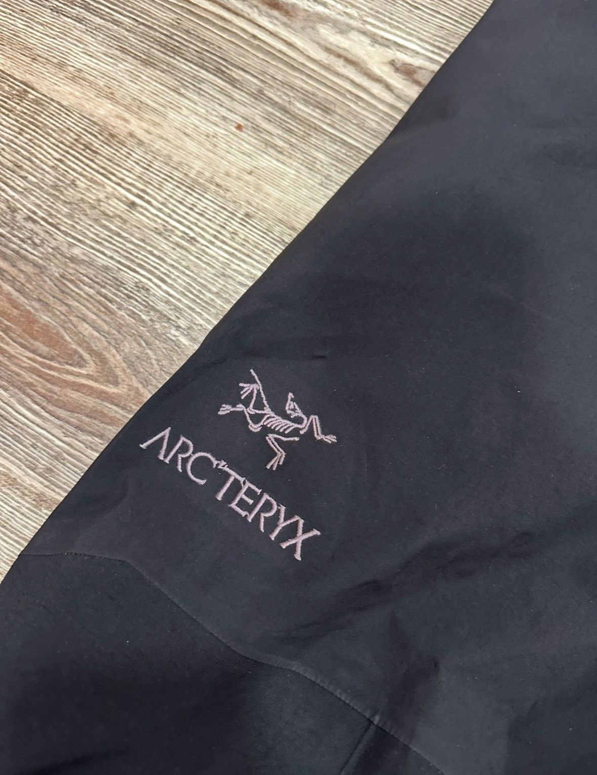 Arc'teryx × Goretex Arc’teryx women’s gore Tex pants size L Size 27" / US 4 / IT 40 - 9 Thumbnail