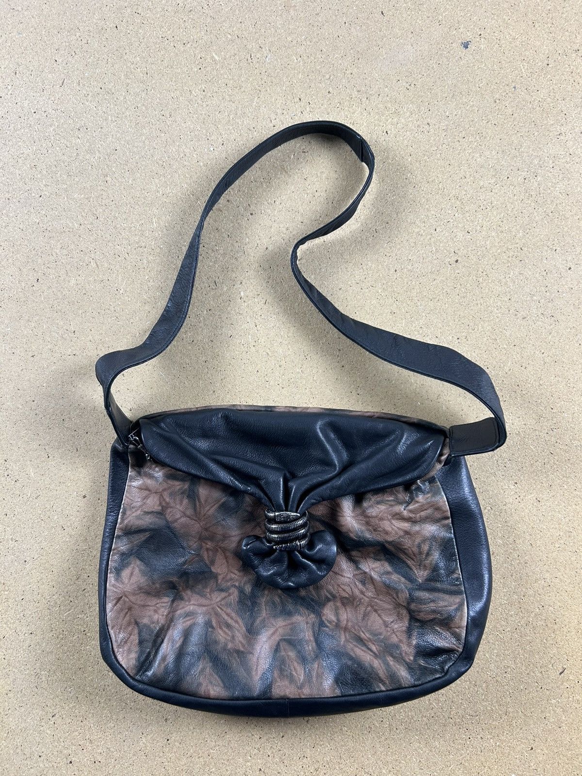 Vintage 90s Sapaf leather bag Y2K bag with an iron snake rar