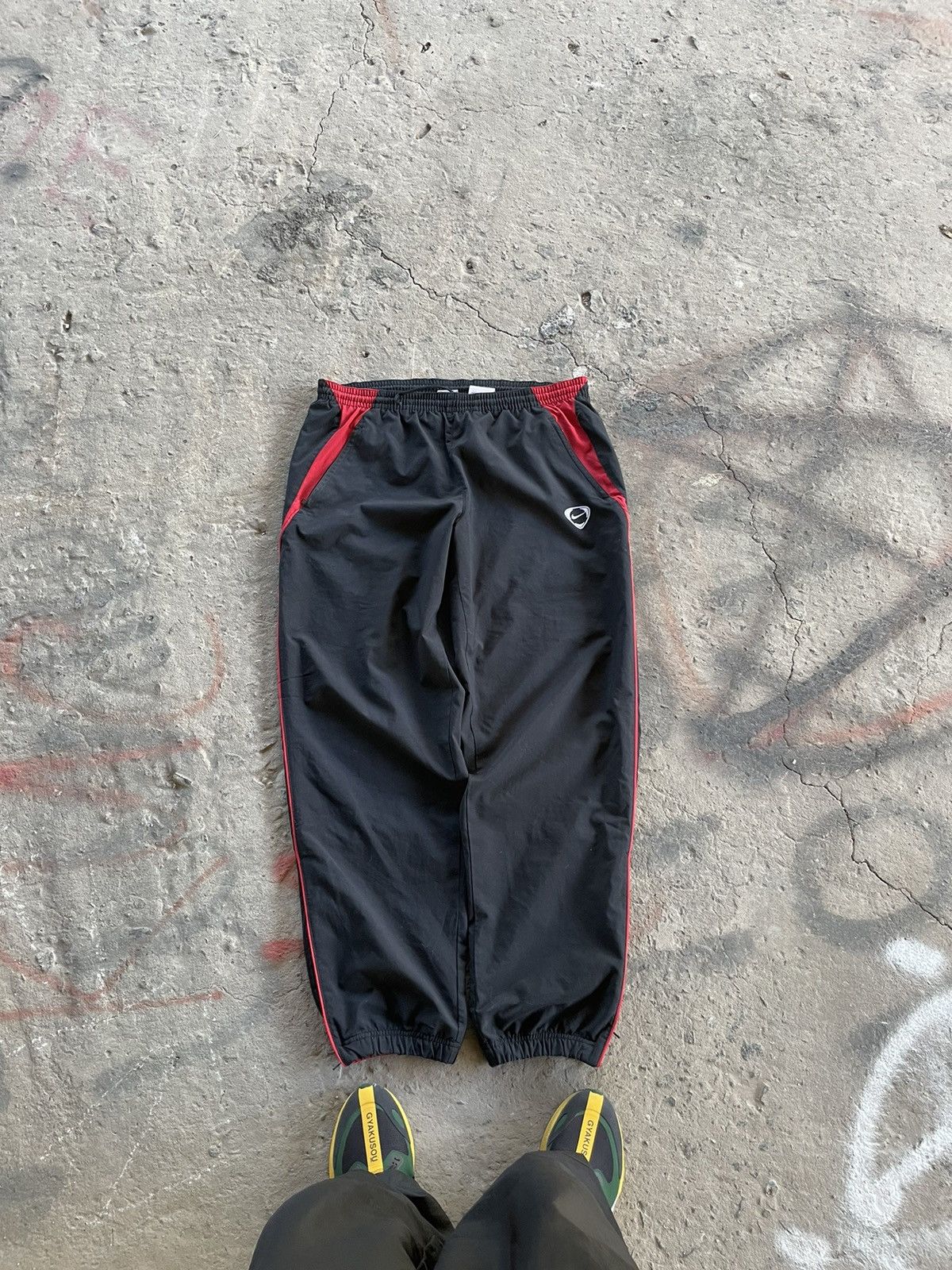 Nike VINTAGE NIKE PARACHUTE PANTS DRILL Size US 32 / EU 48 - 1 Thumbnail