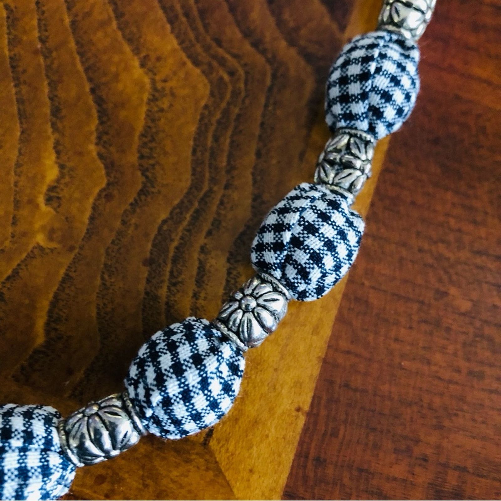 Handmade Country Girl black and white plaid fabric bead necklace Size ONE SIZE - 6 Thumbnail