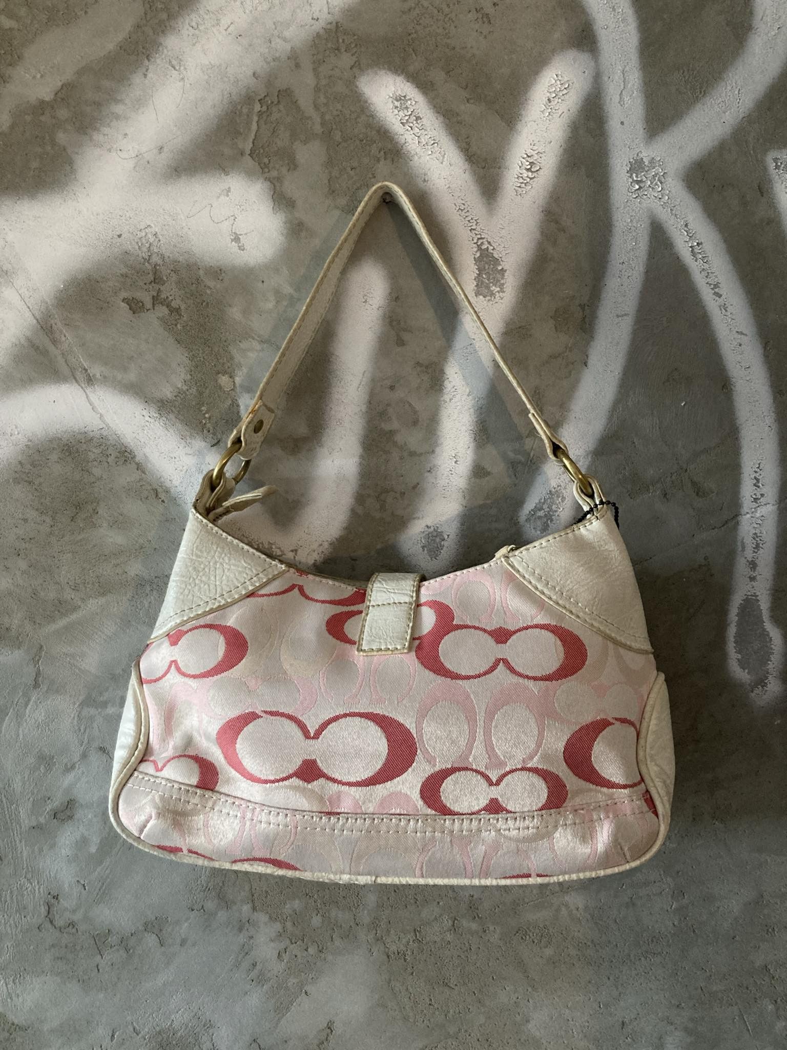 Coach Coach Monogram Pink Vintage Size ONE SIZE - 2 Thumbnail