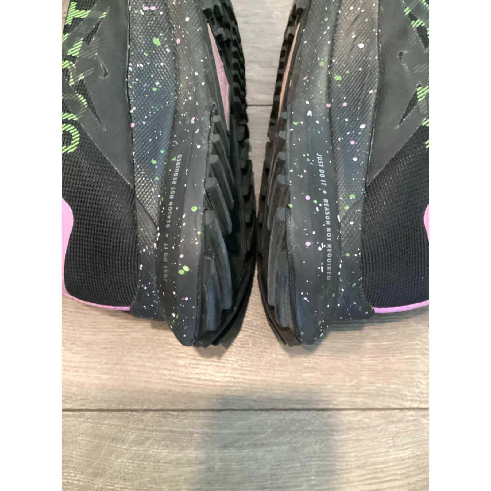 Nike Nike React Pegasus 4 Trail GTX Black Magenta Women Size 9 Sneaker Nike React Trail 4 NBY FN7102-010 Size US 9 / IT 39 - 6 Thumbnail