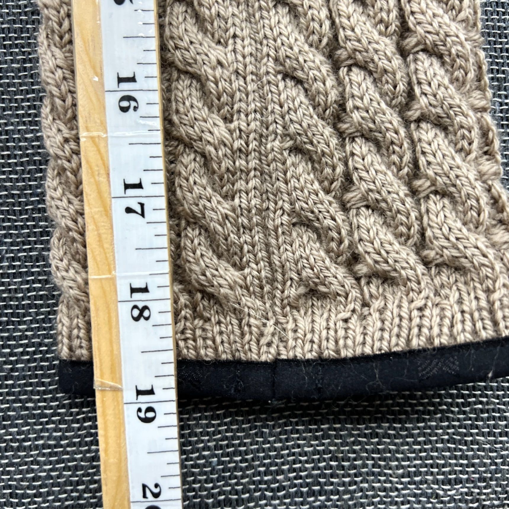 Dale Of Norway Dale of Norway Arm Warmers Beige Knitted 100% New Wool Cable Knit Arms Unisex Adults One Size Wool Knit Arm Warmer Beige Dale of Norway Size ONE SIZE - 5 Thumbnail