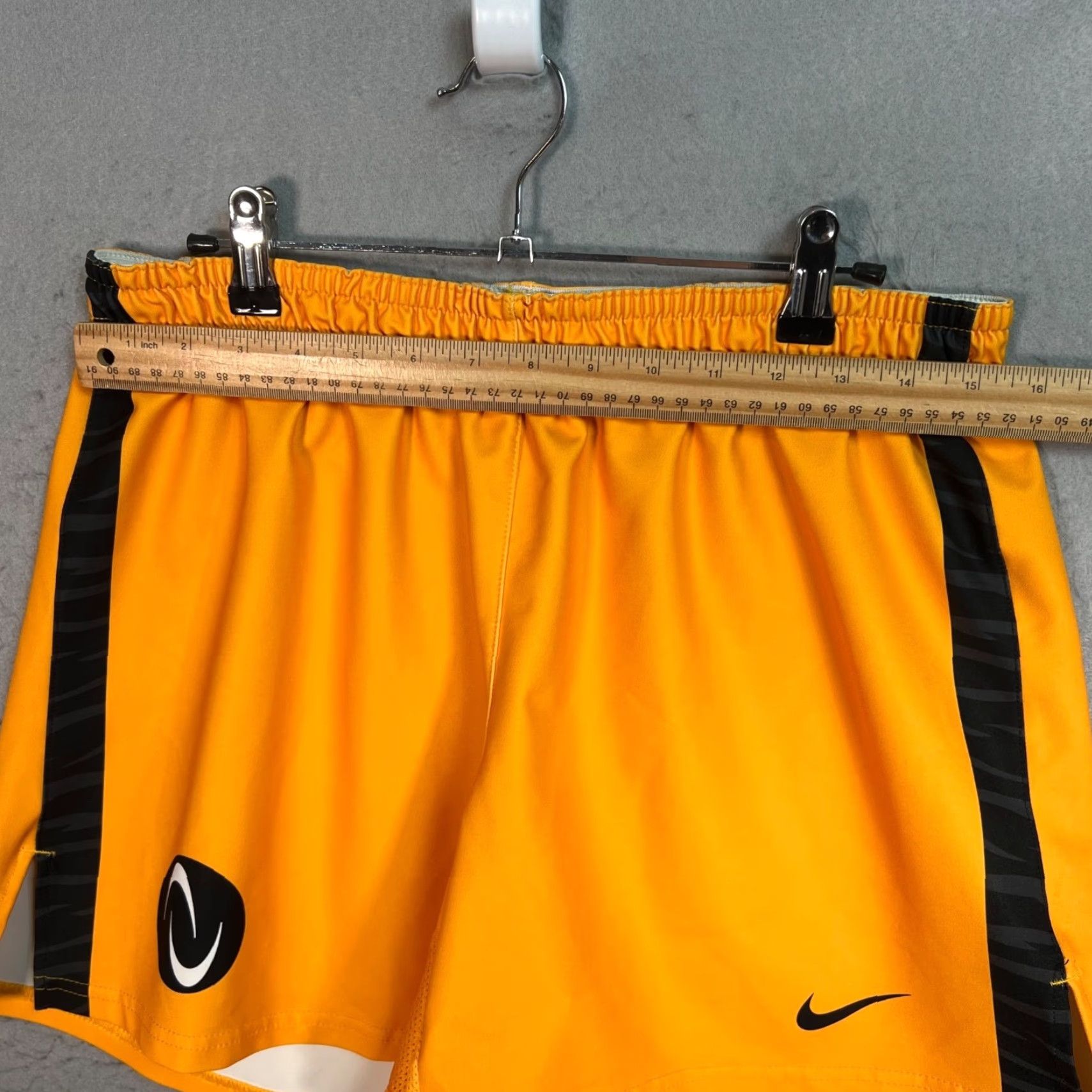 Nike Nike Dri-Fit Womens Size Large Yellow & Black Athletic Shorts Drawstring Size 36" / US 14 / IT 50 - 4 Thumbnail