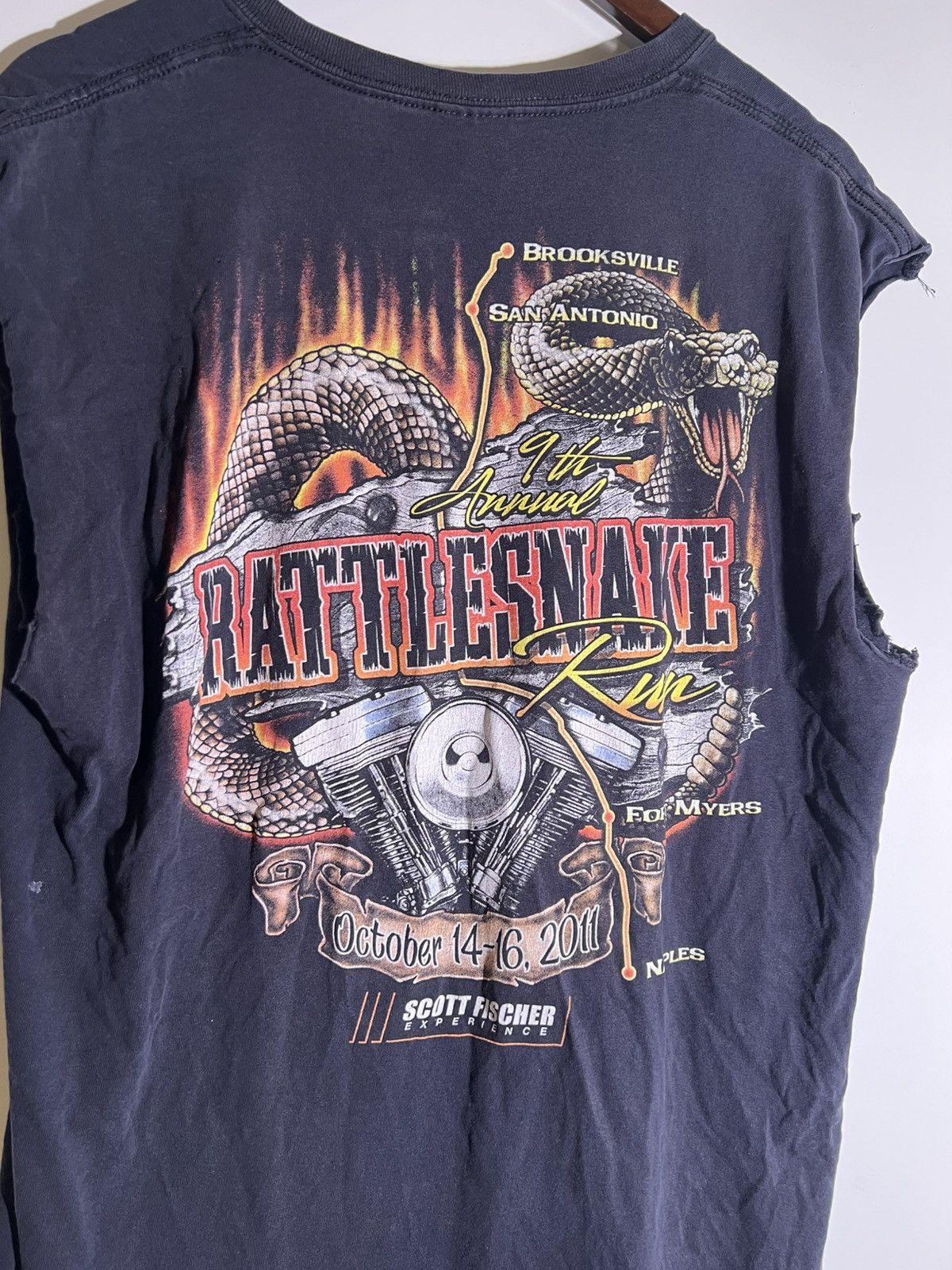 Vintage Late Y2K 2000’s VTG Vintage Rattlesnake Run Retro Goth Shirt Size US L / EU 52-54 / 3 - 3 Thumbnail