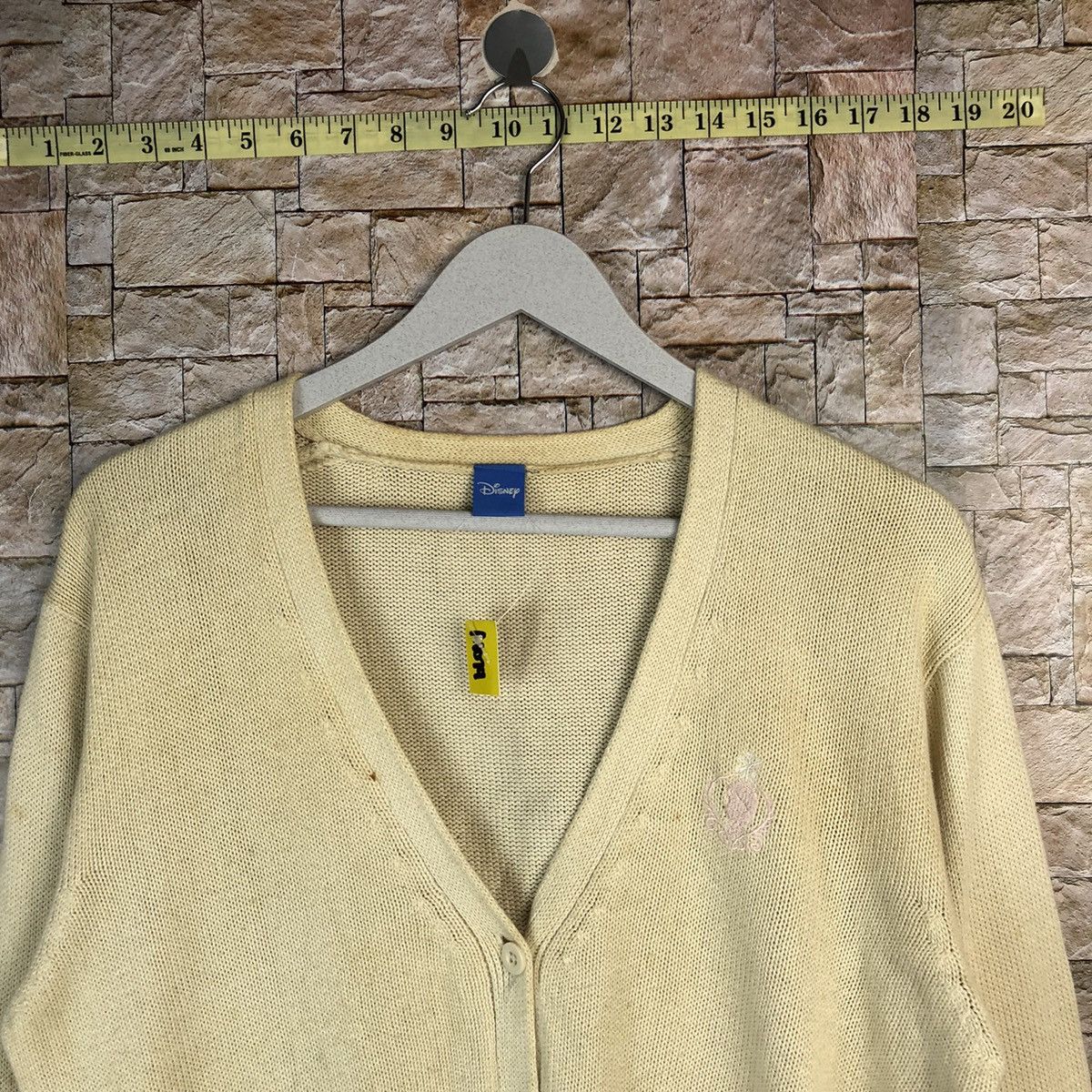 Disney Disney White vintage Cardigan Knitwear #A1079 Size US L / EU 52-54 / 3 - 4 Thumbnail