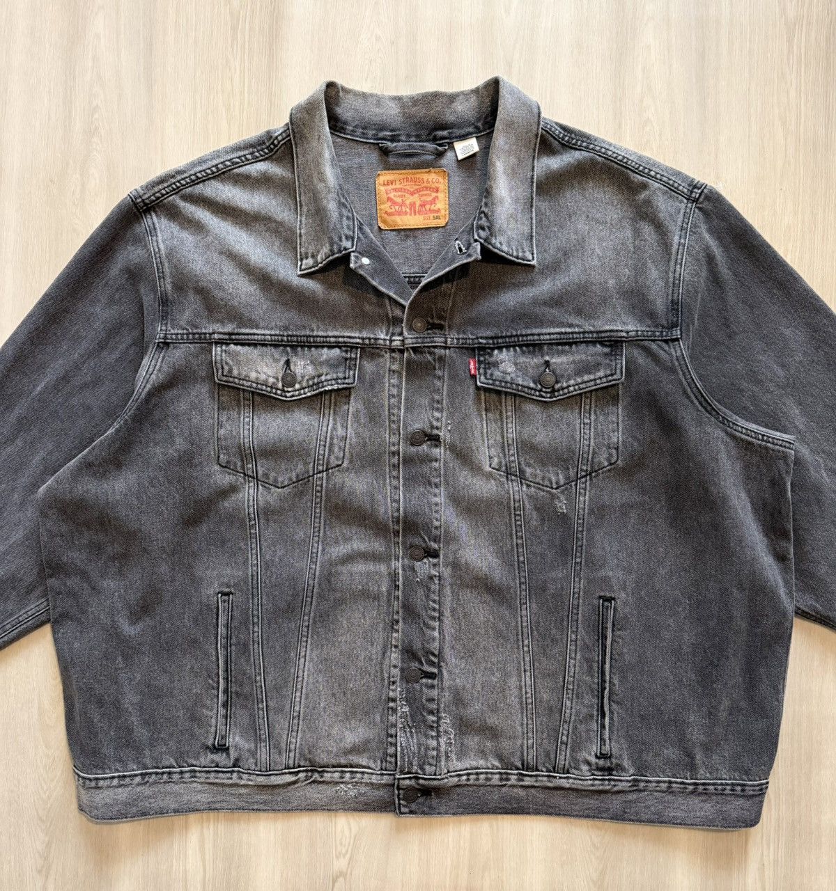 Levi's Levis Trucker Denim Jacket Mens 5XL Clean Faded Distressed Size US XXL / EU 58 / 5 - 2 Thumbnail