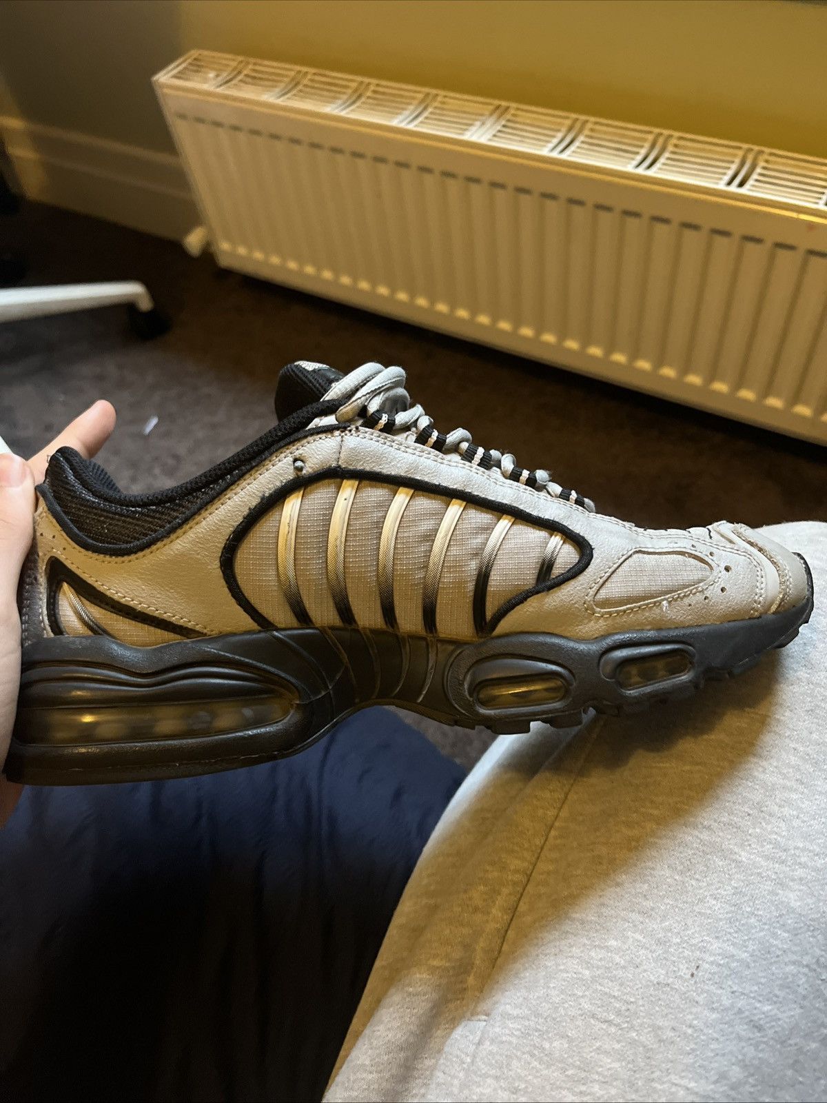 Nike Airmax tailwind 4 us10 “wolf grey” Size US 10 / EU 43 - 3 Thumbnail