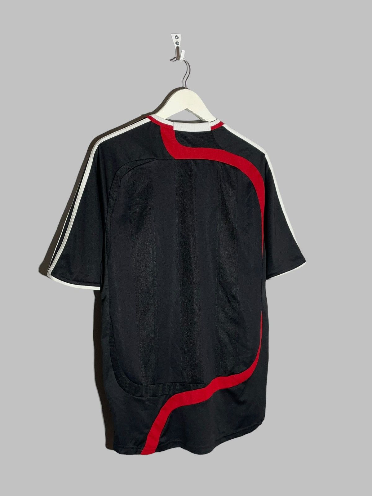 Adidas × Vintage Liverpool FC Adidas 2007/08 Things Football Shirt Size US M / EU 48-50 / 2 - 9 Thumbnail