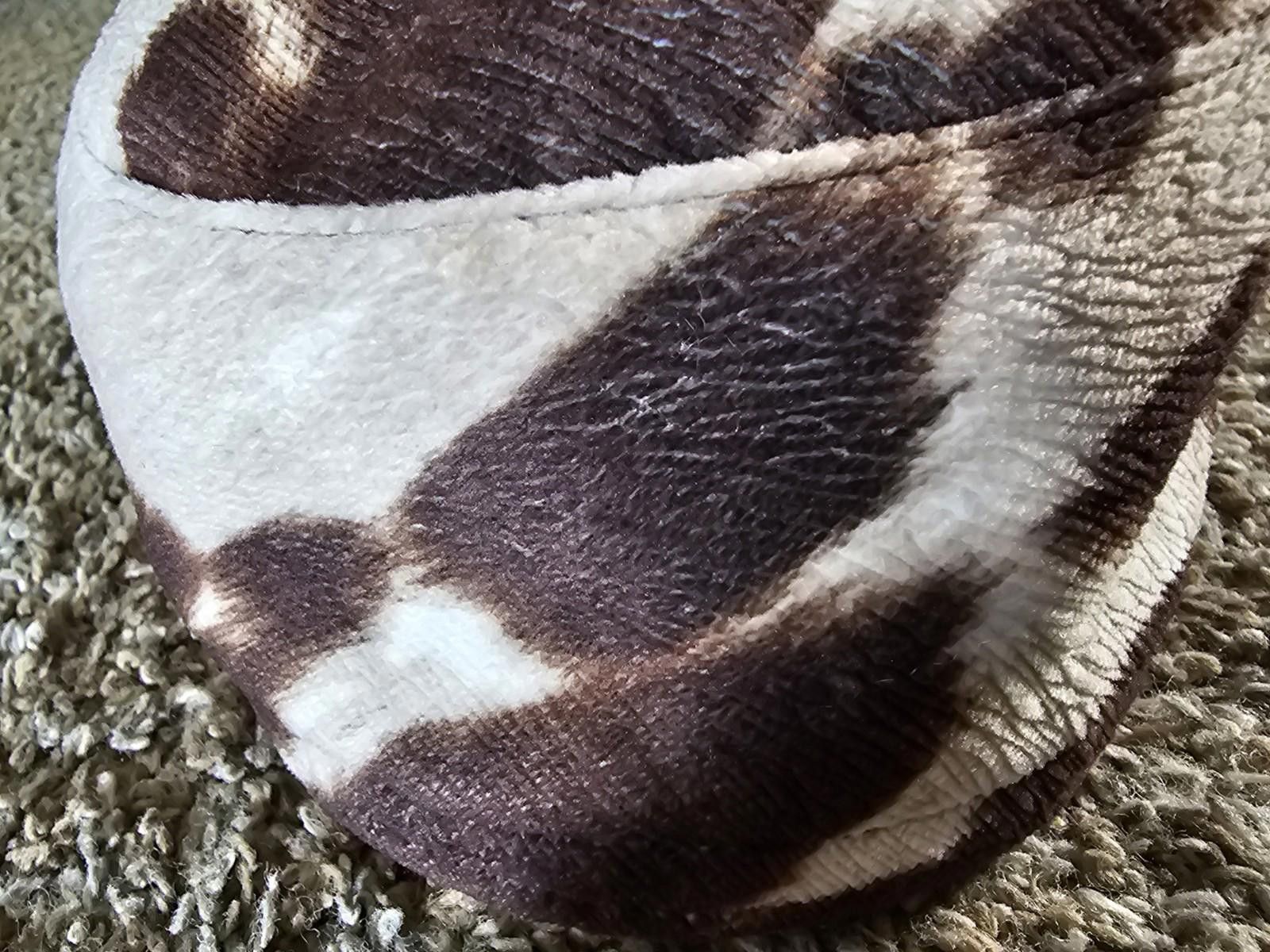 The Unbranded Brand Faux Cow Hide Hat Size ONE SIZE - 2 Thumbnail