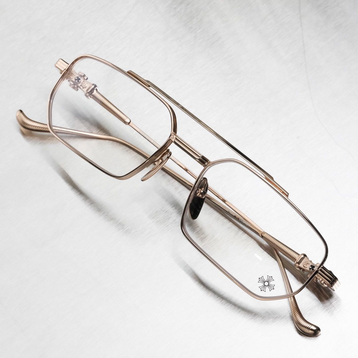 【CHROME HEARTS】GUSHER メガネ ANTIQUE Chrome Hearts Gusher - Antique Gold Glasses | italist