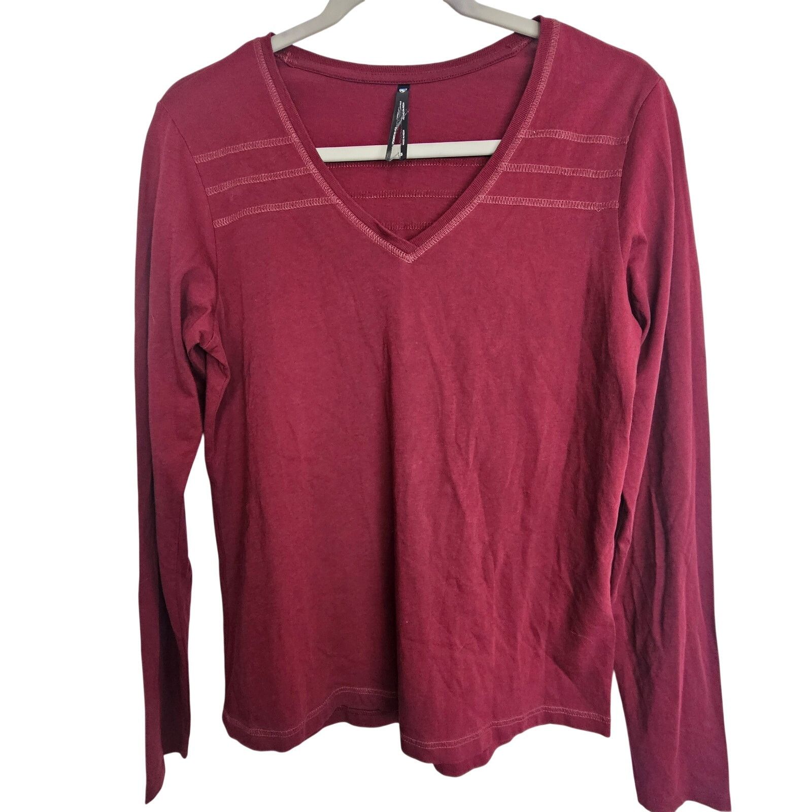 Kuhl Kuhl Womens Burgundy Arabella V-Neck T-Shirt Sz S Gorpcore Size S / US 4 / IT 40 - 1 Thumbnail
