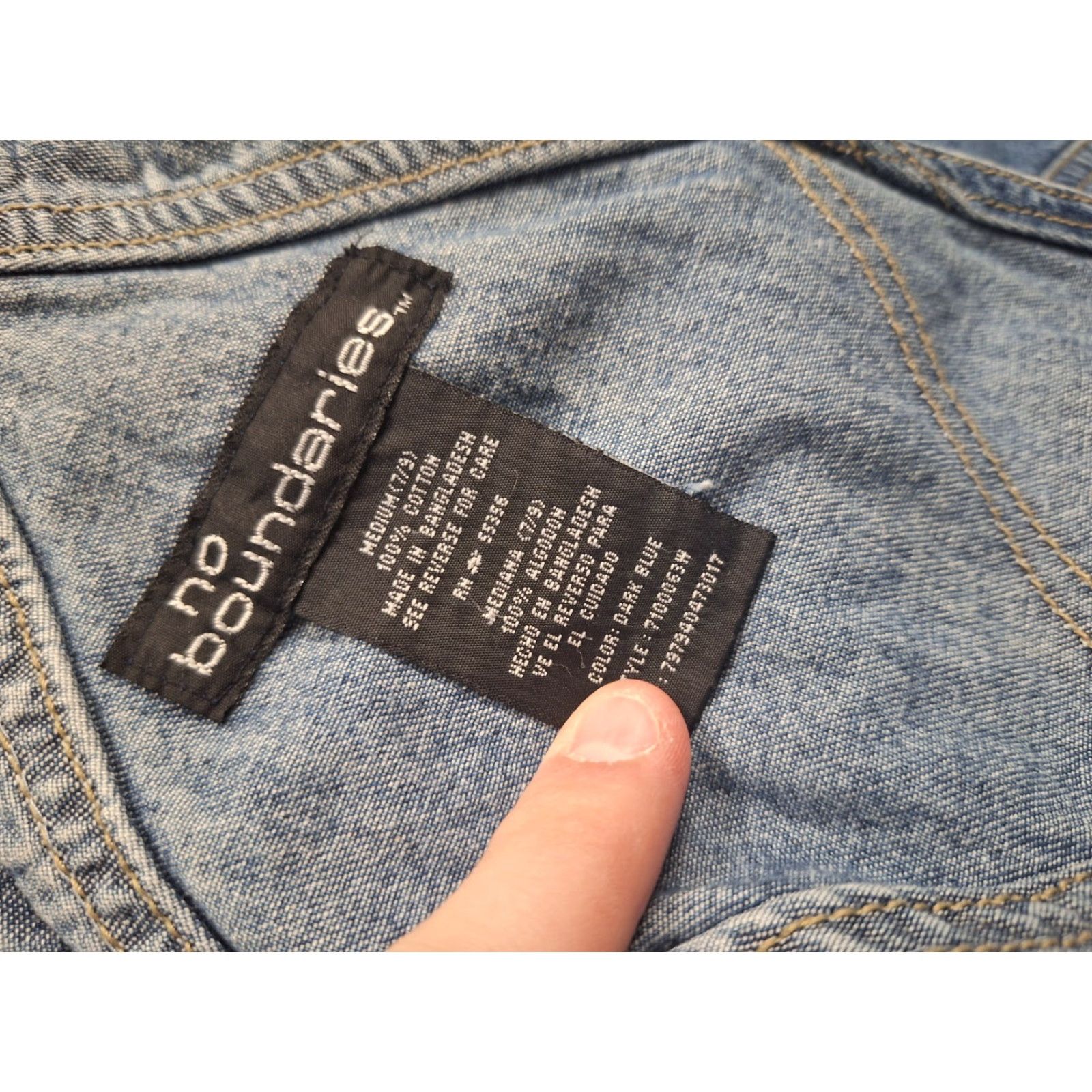 Vintage VINTAGE No Boundaries Denim Bib Overalls M Women Blue Regular Stitch: Flat Front, Straight Leg, 90s, Bohemian, Grunge, Retro, Southwestern Size 32" / US 10 / IT 46 - 2 Thumbnail
