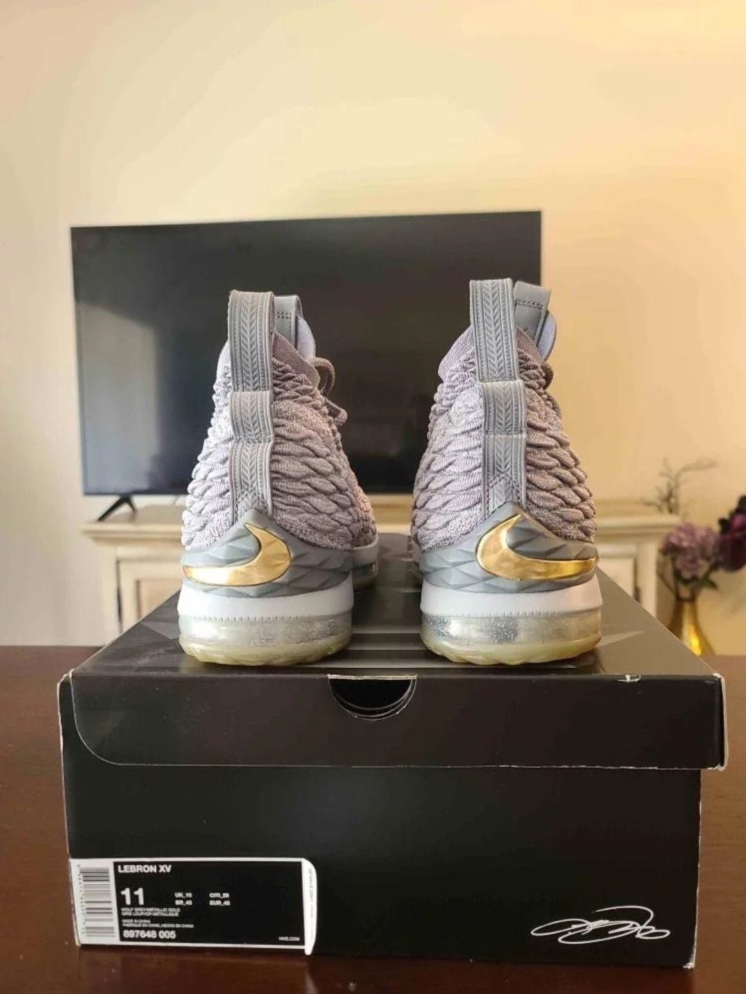 Nike NIKE LeBron 15 City Edition Size US 11 / EU 44 - 6 Thumbnail