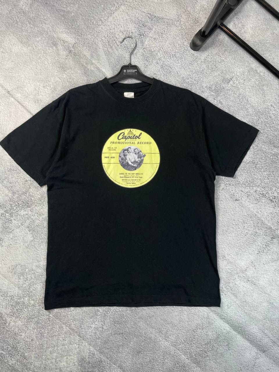 Band Tees Vintage Capitol Promotional record T-shirt Size US L / EU 52-54 / 3 - 3 Thumbnail