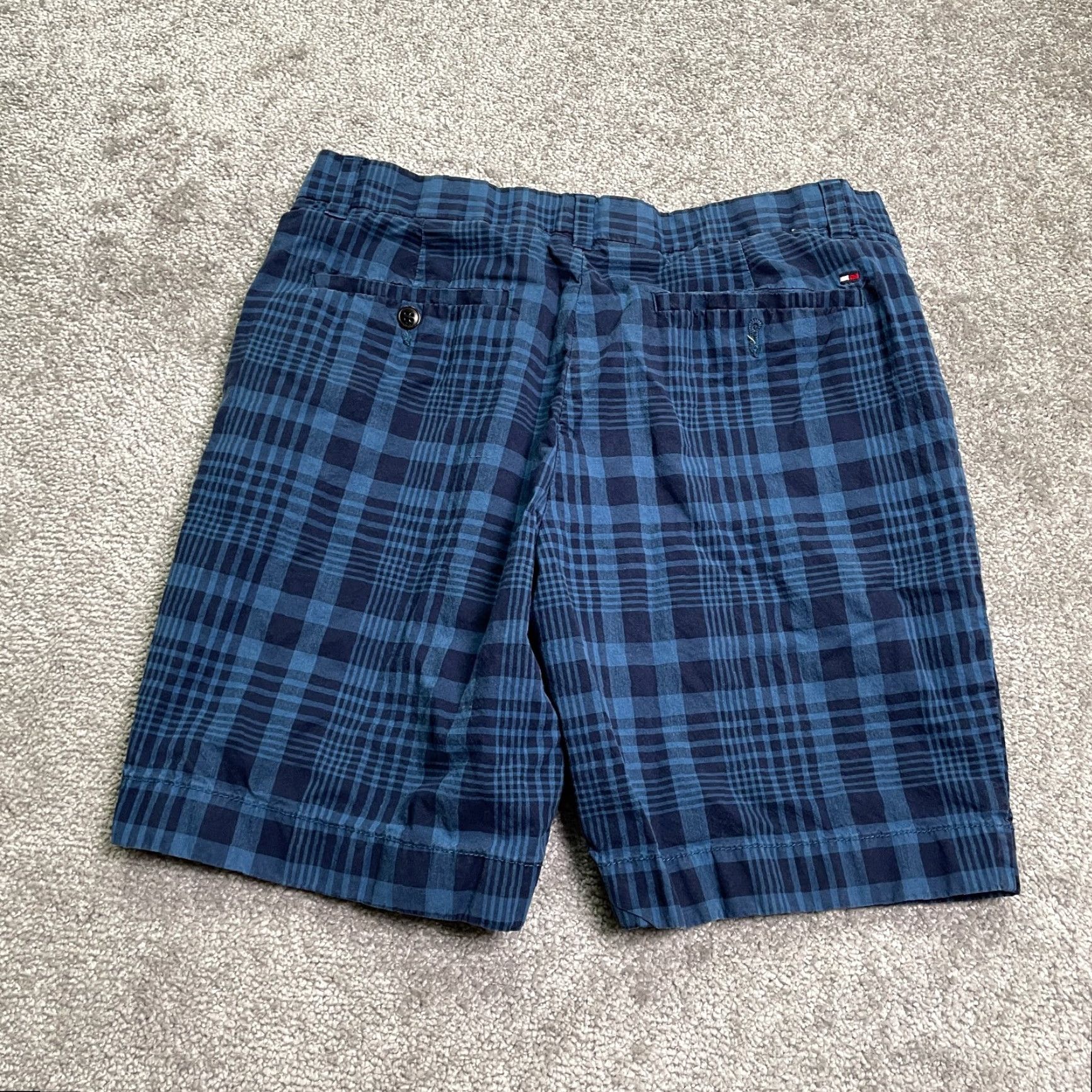 Tommy Hilfiger Tommy Hilfiger Chino Shorts Mens 31 Blue Plaid Flat Front Cotton Casual Outdoor Regular Fit Adults Mens Size US 31 - 2 Thumbnail