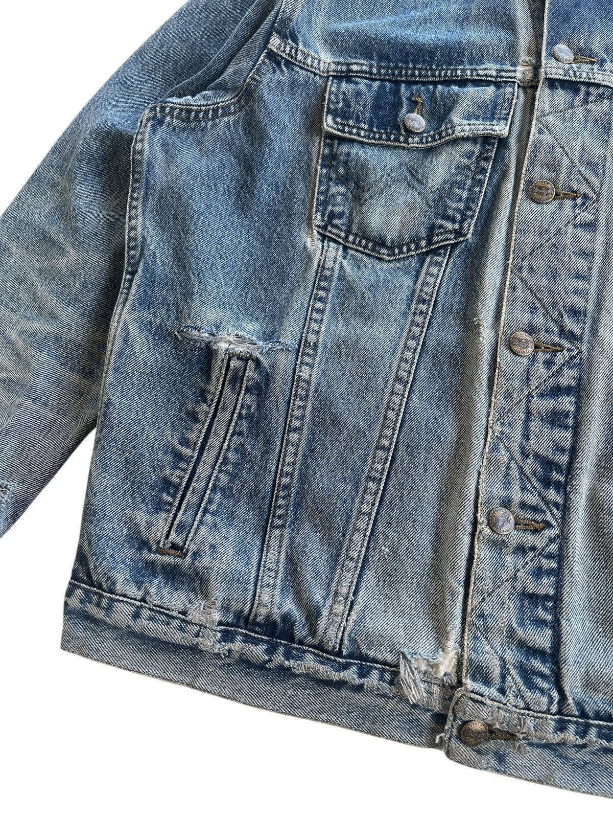 Vintage Thrashed!!! Vintage Wrangler Trucker Jacket Distressed Size US XL / EU 56 / 4 - 11 Thumbnail