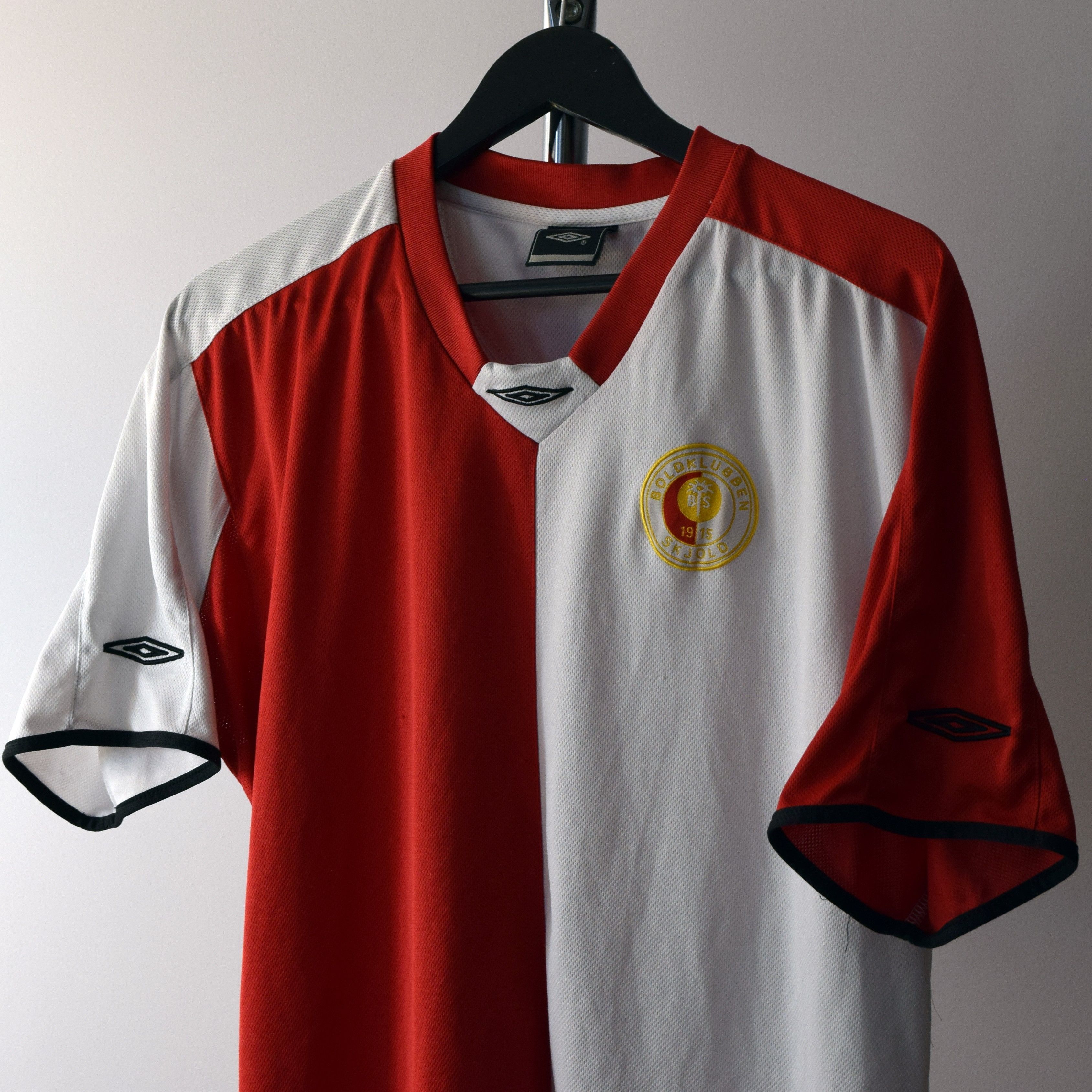 Umbro × Vintage Boldklubben Skjold Denmark SOCCER JERSEY Umbro size M - L Size US M / EU 48-50 / 2 - 2 Thumbnail