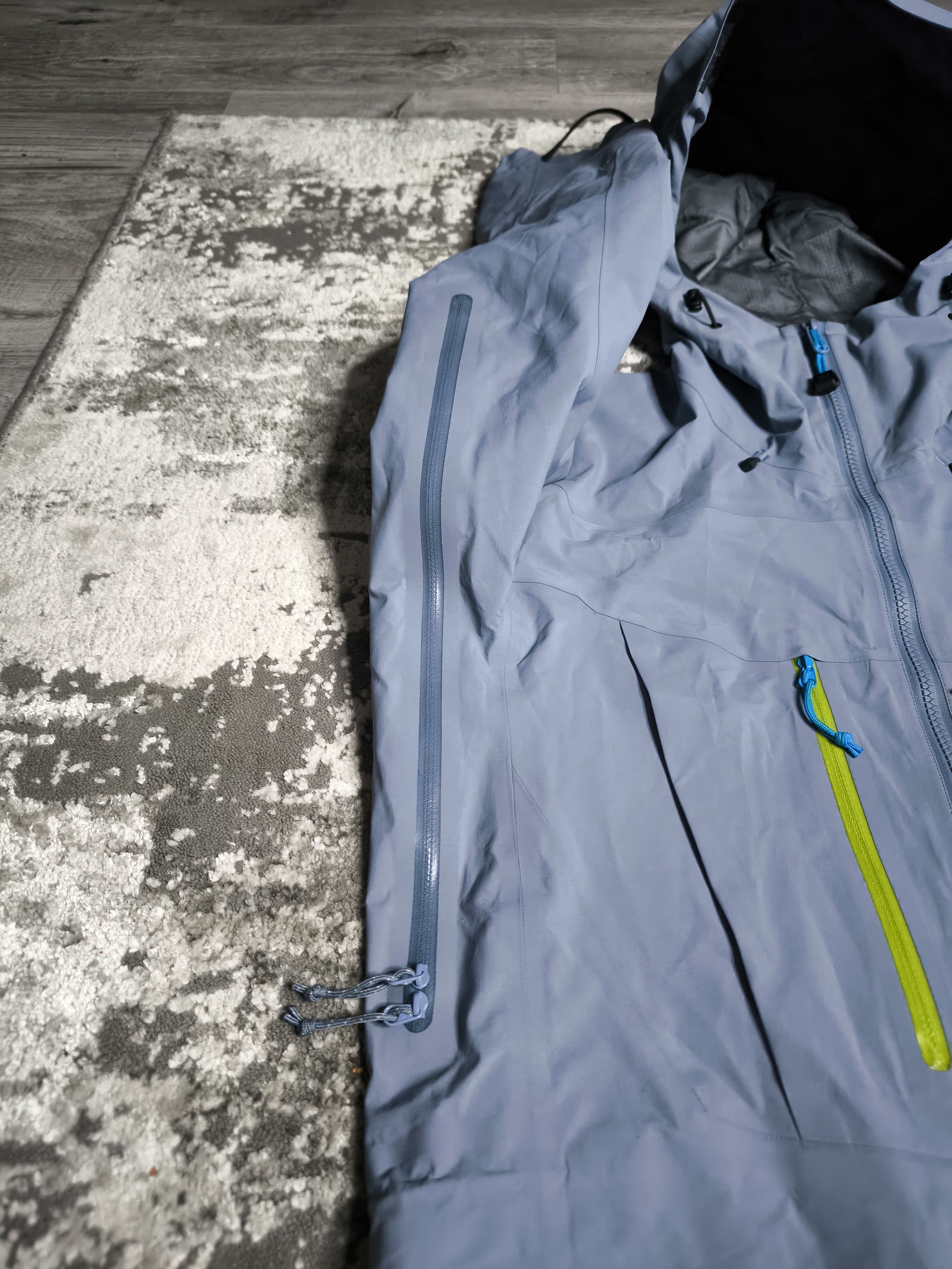 Arc'teryx Men's Arcteryx Alpha SV GORETEX PRO Jacket Size S Arc'teryx Size US S / EU 44-46 / 1 - 7 Thumbnail