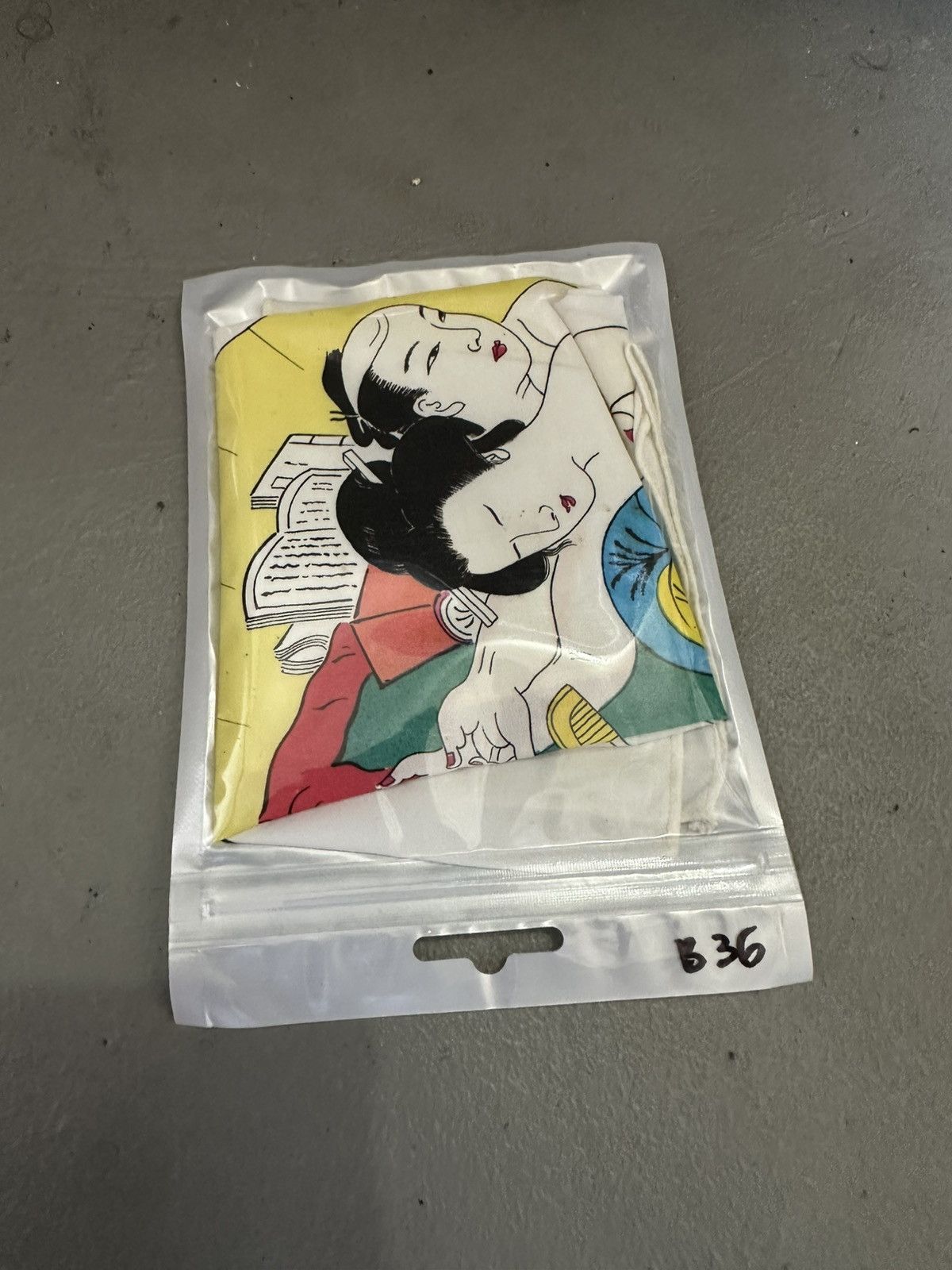Vintage Vintage Japanese Art Naked Geisha Handkerchief Size ONE SIZE - 5 Thumbnail