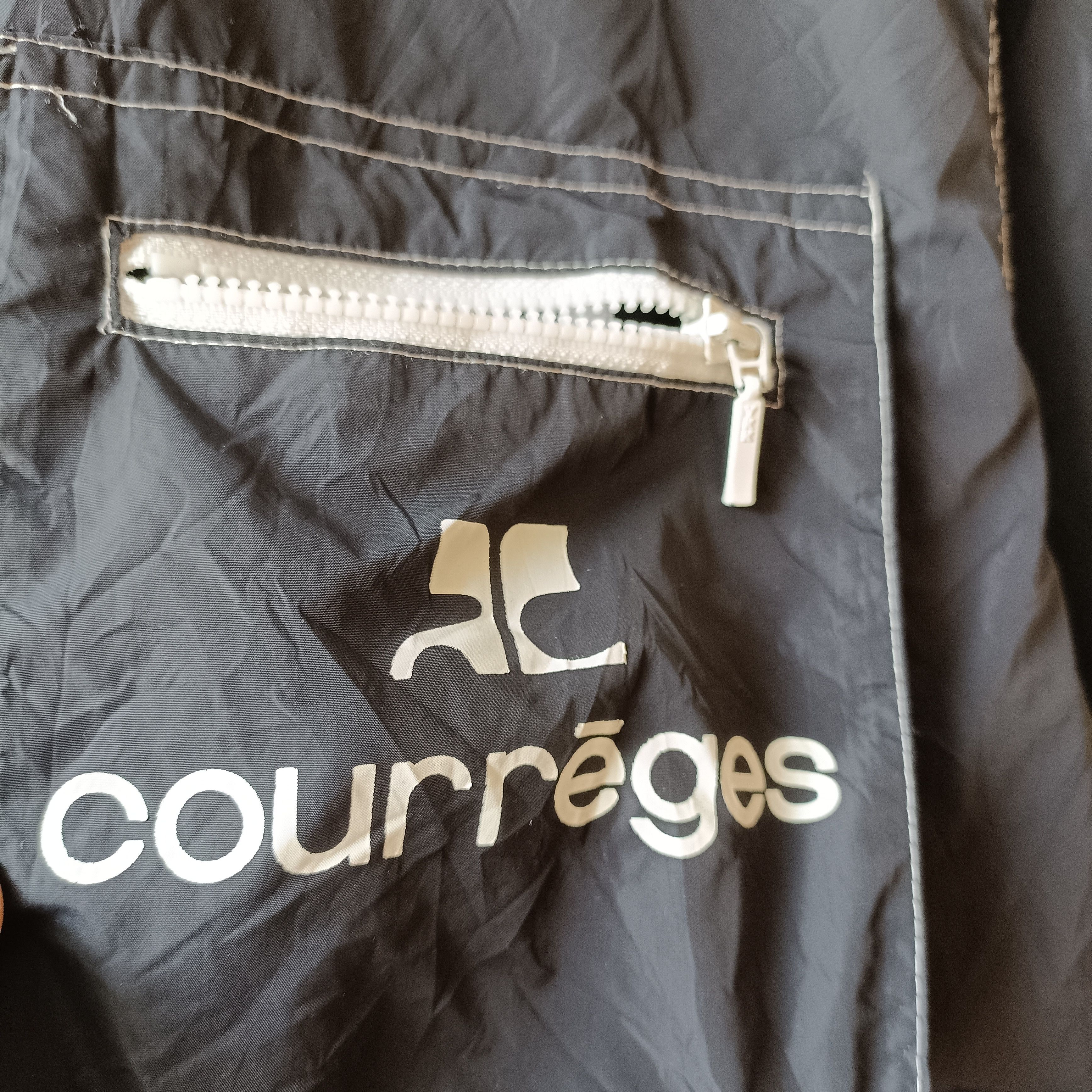Courreges Vintage Courrèges Riversible nylon cropped jacket Hooded Size S / US 4 / IT 40 - 3 Thumbnail