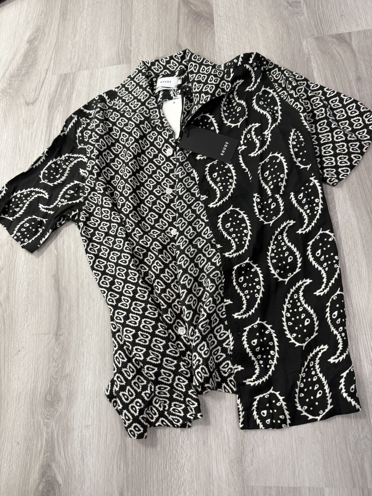 Rhude RHŪDE Bandana Print Button-Up – Black/White Size US XS / EU 42 / 0 - 1 Thumbnail